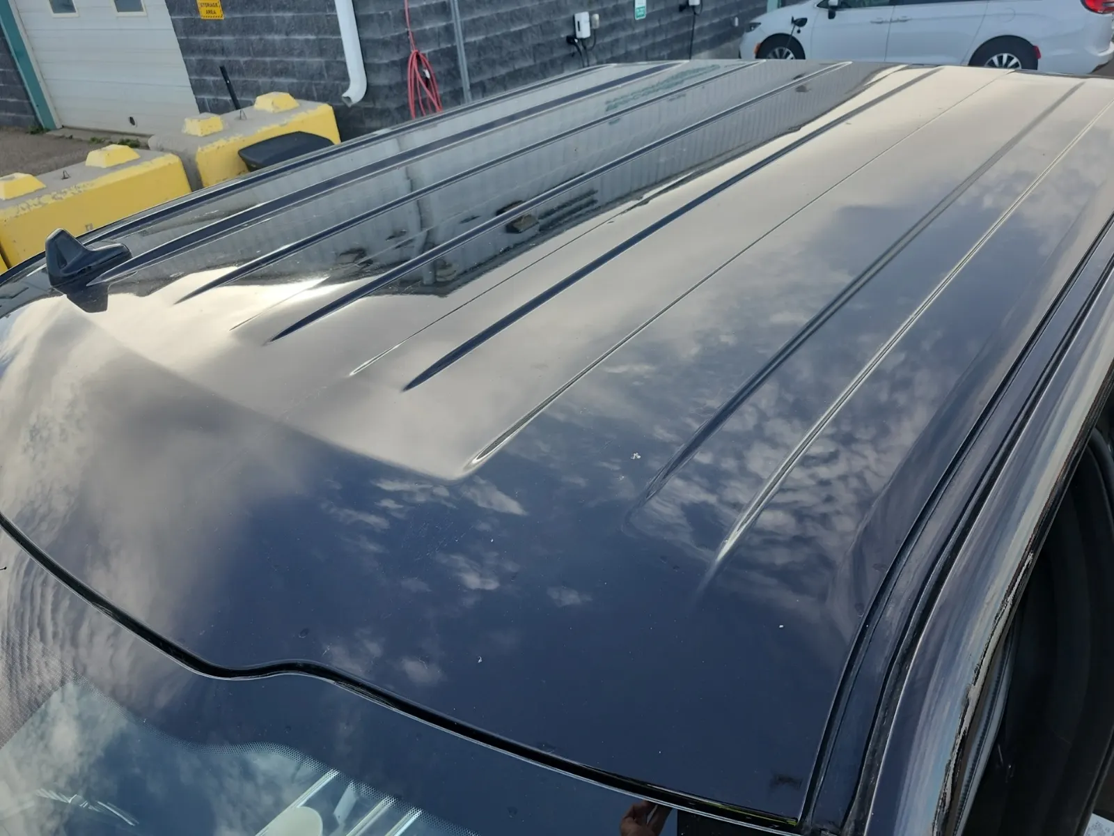 Exterior Roof Photo