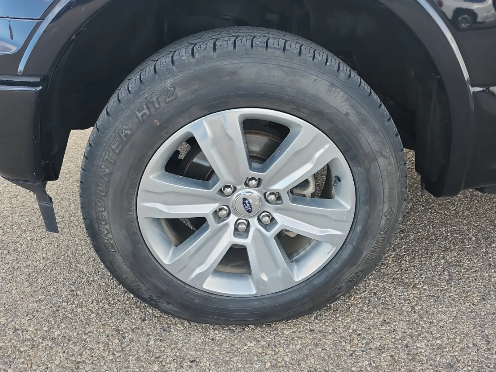 Front driver wheel/tire photo