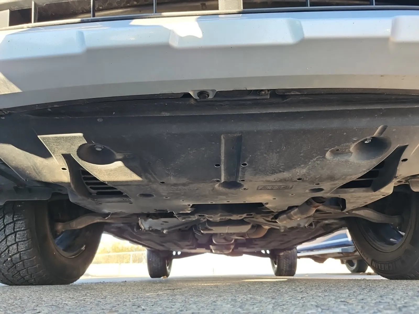 Undercarriage - Front Photo