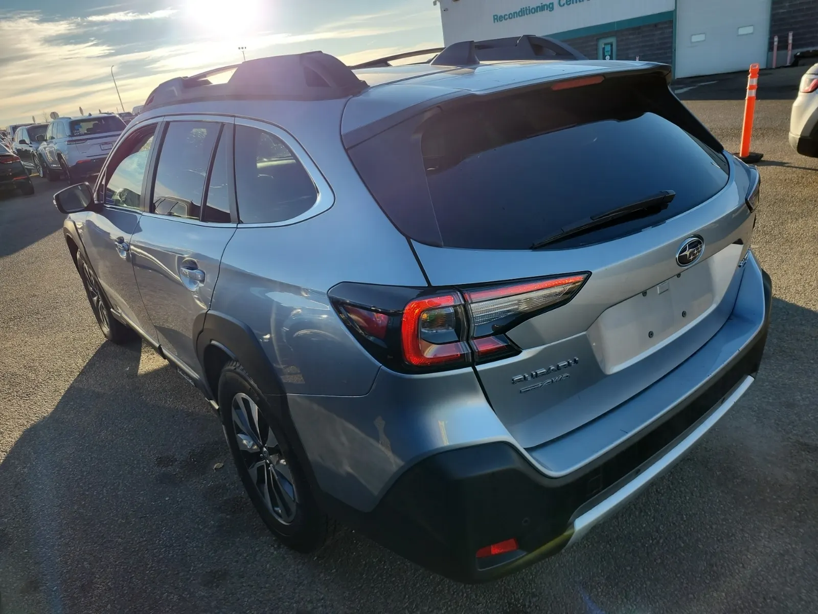 Driver Rear 3/4 Photo