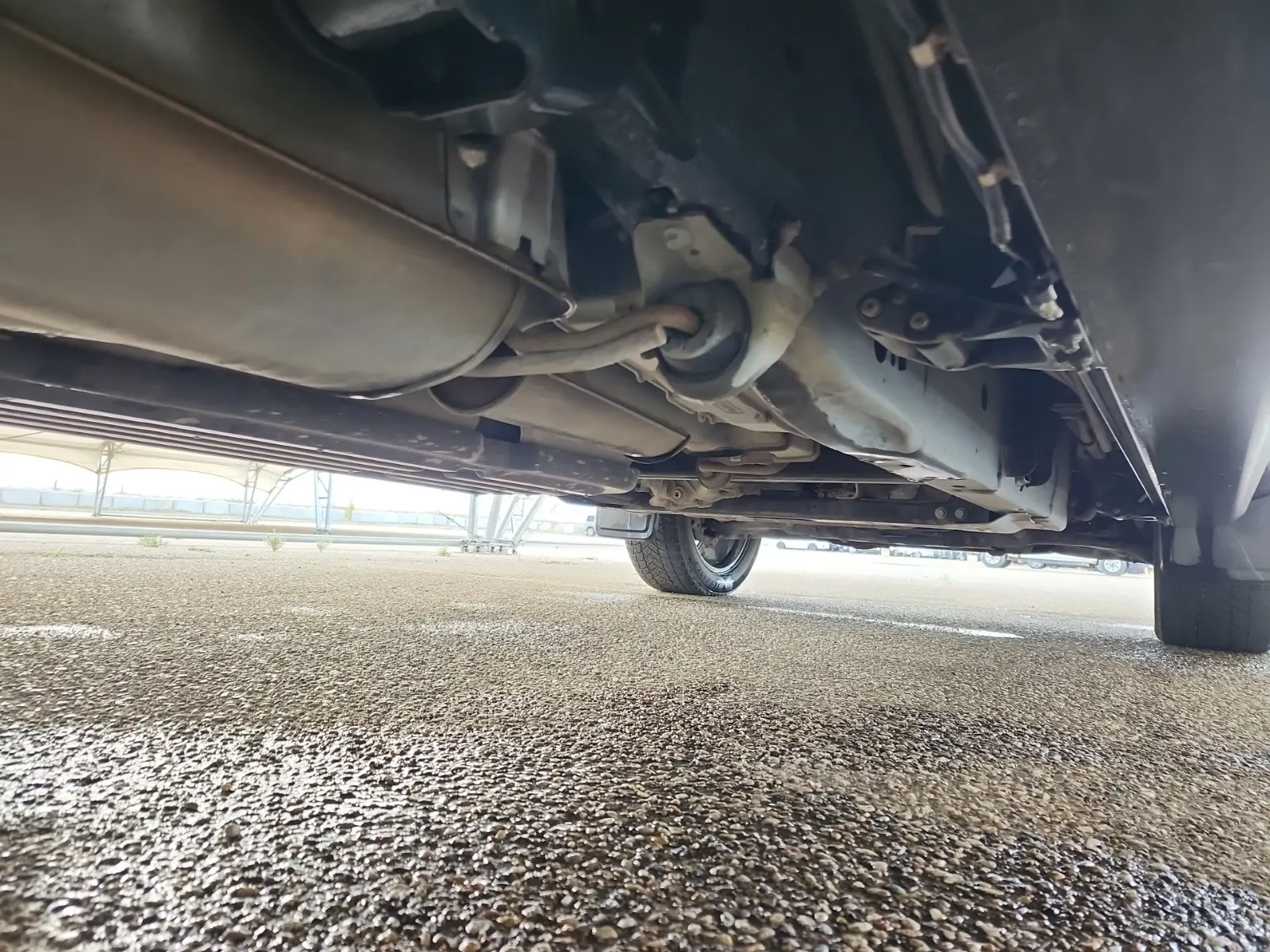 Undercarriage - Passenger Photo