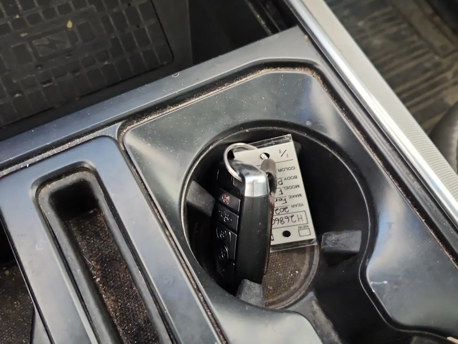 Keys/Fobs/Manual Photo