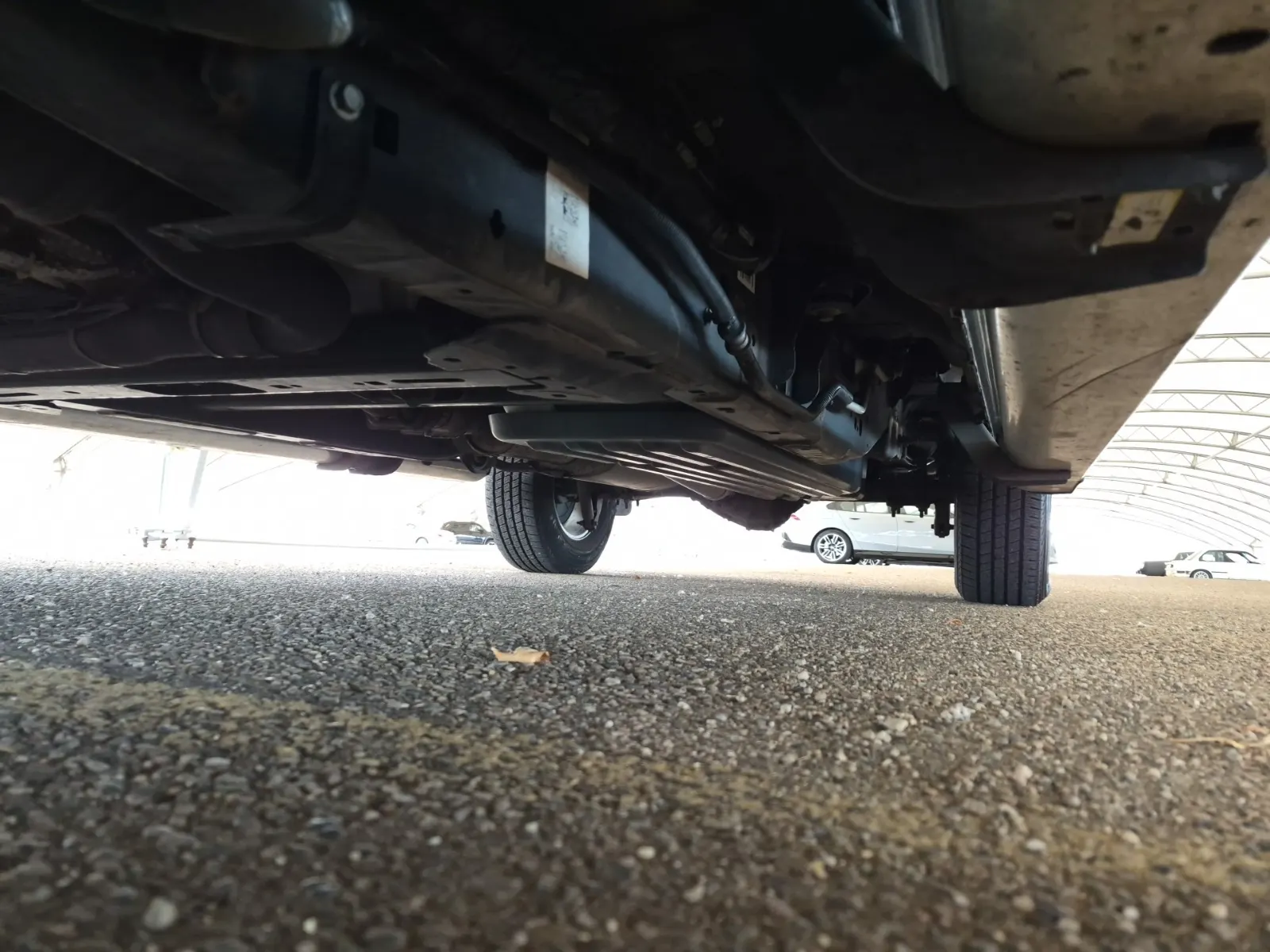 Undercarriage - Driver Photo