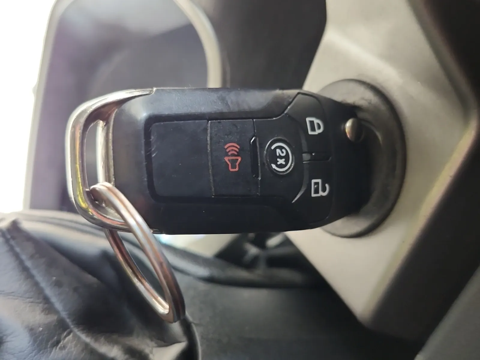 Keys/Fobs/Manual Photo