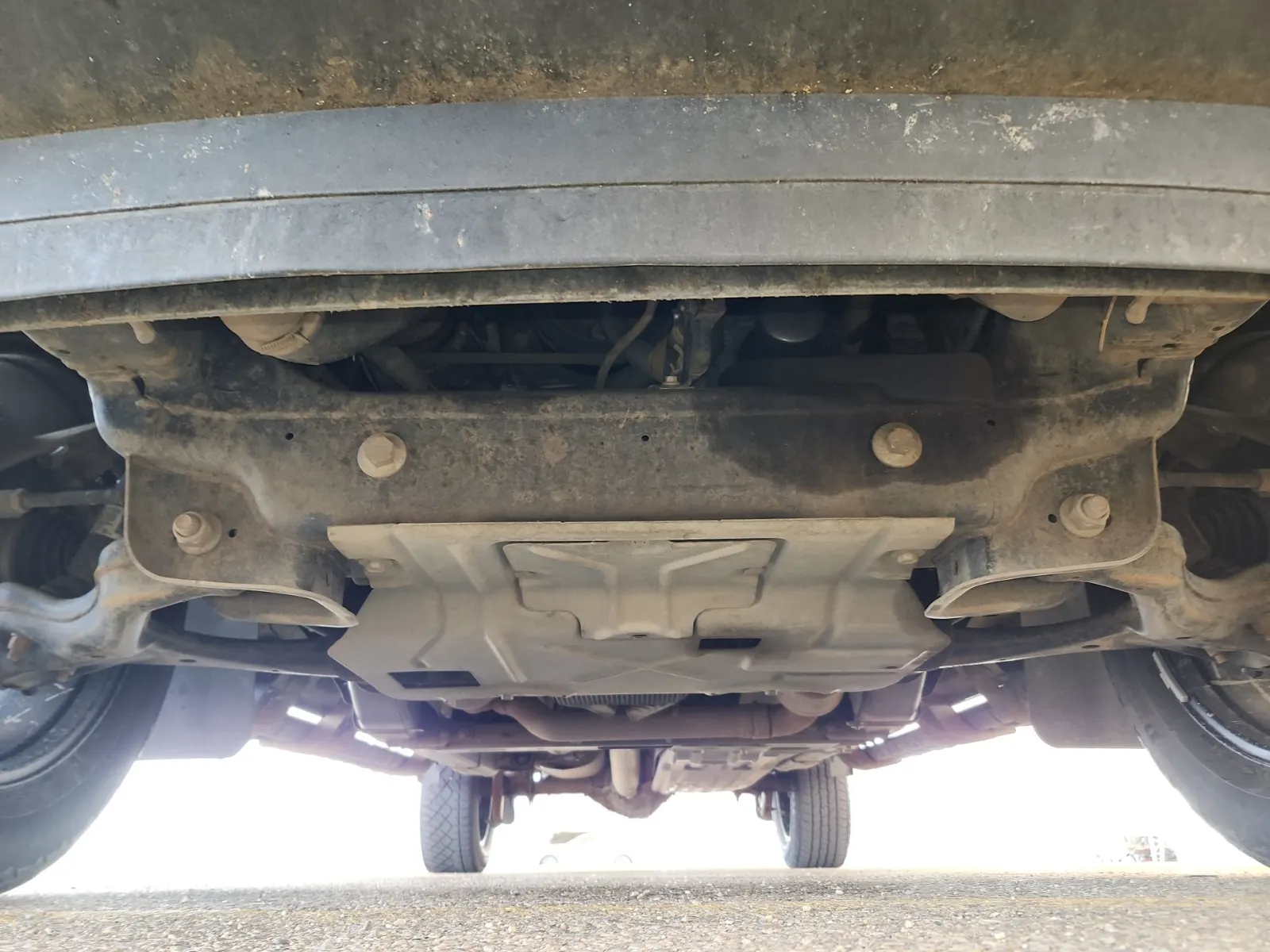 Undercarriage - Front Photo