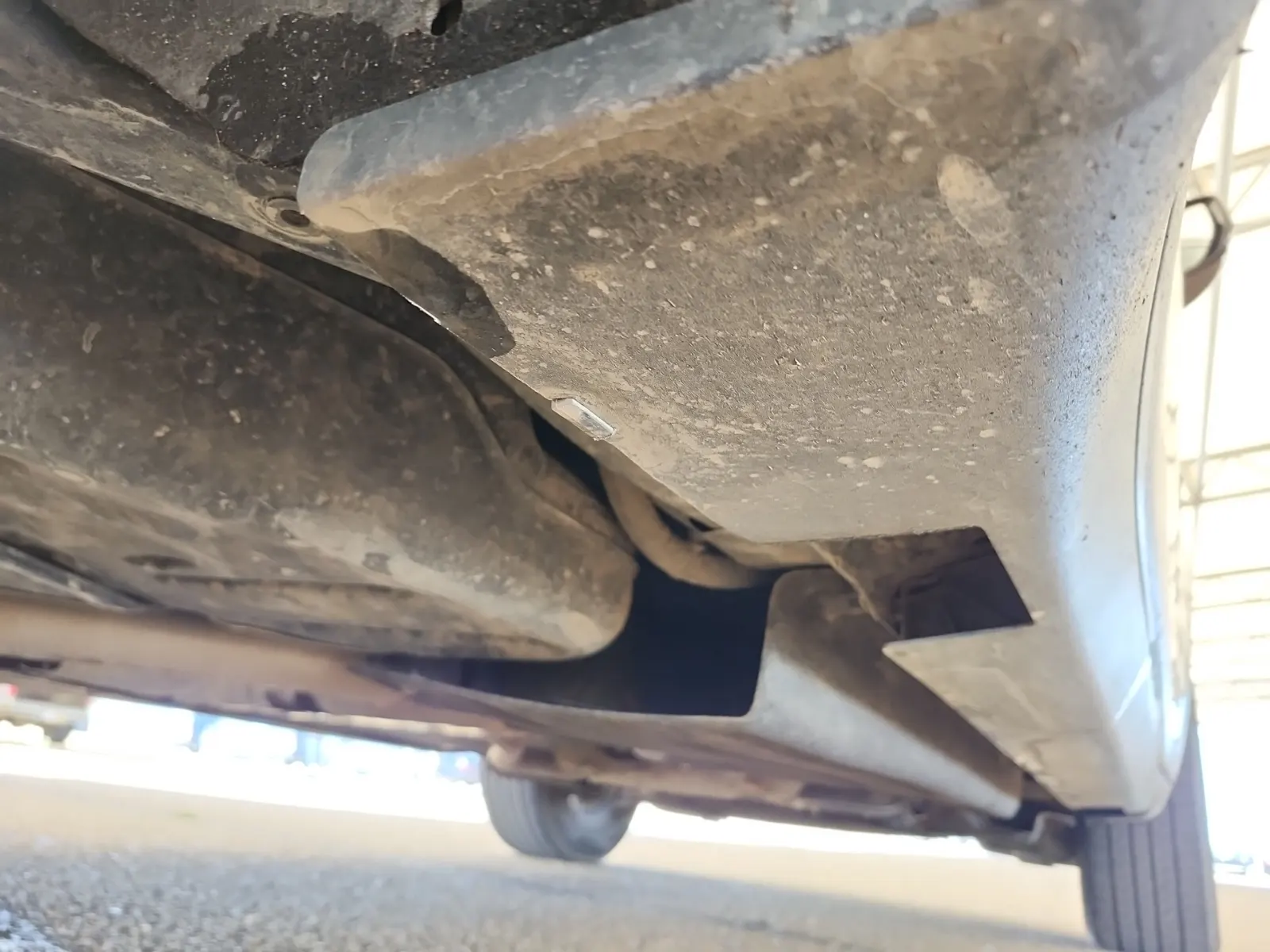 Undercarriage - Passenger Photo