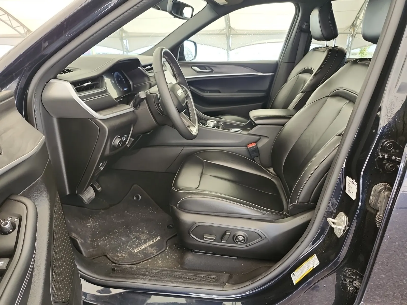 Front Interior Photo