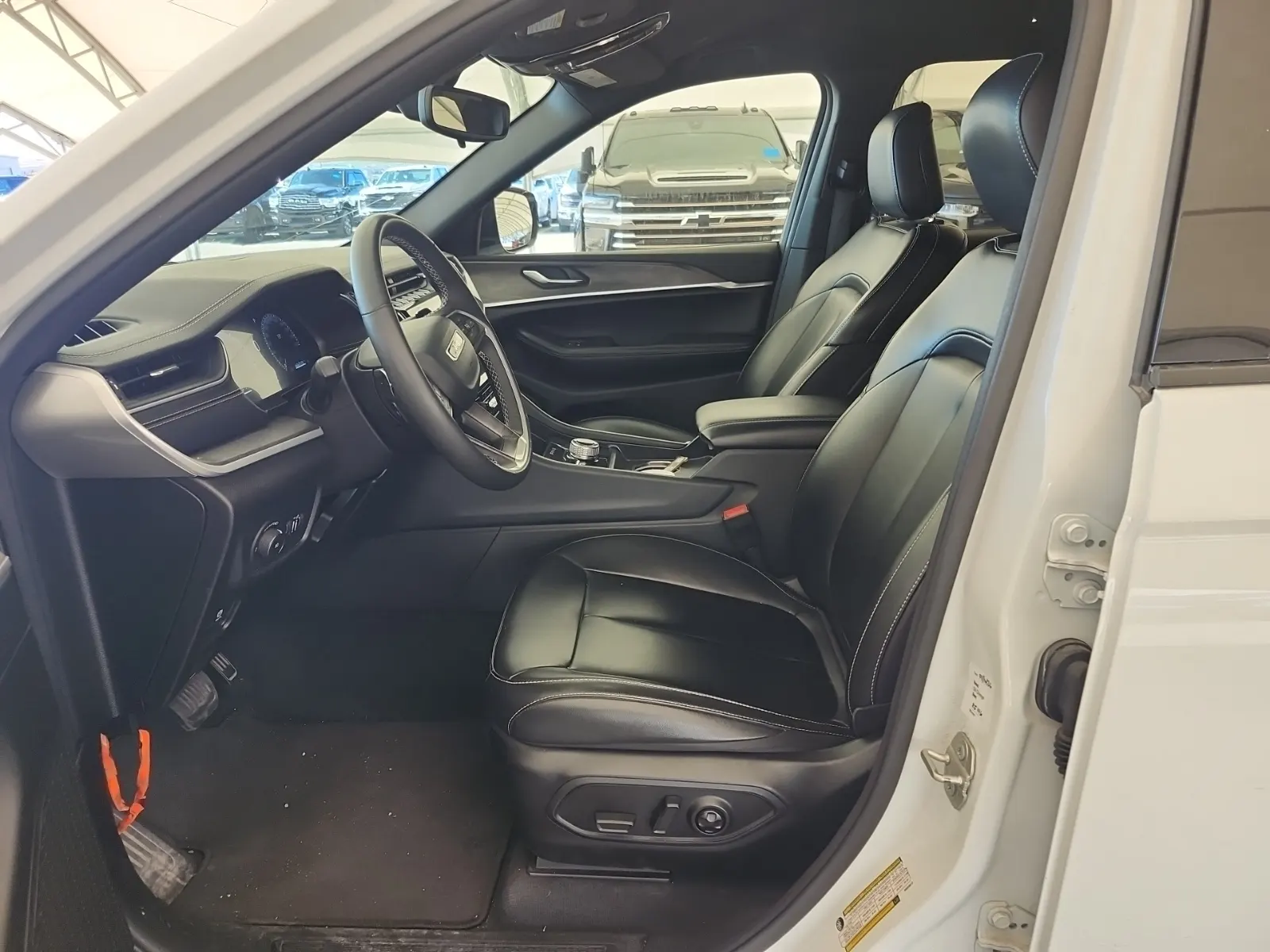 Front Interior Photo