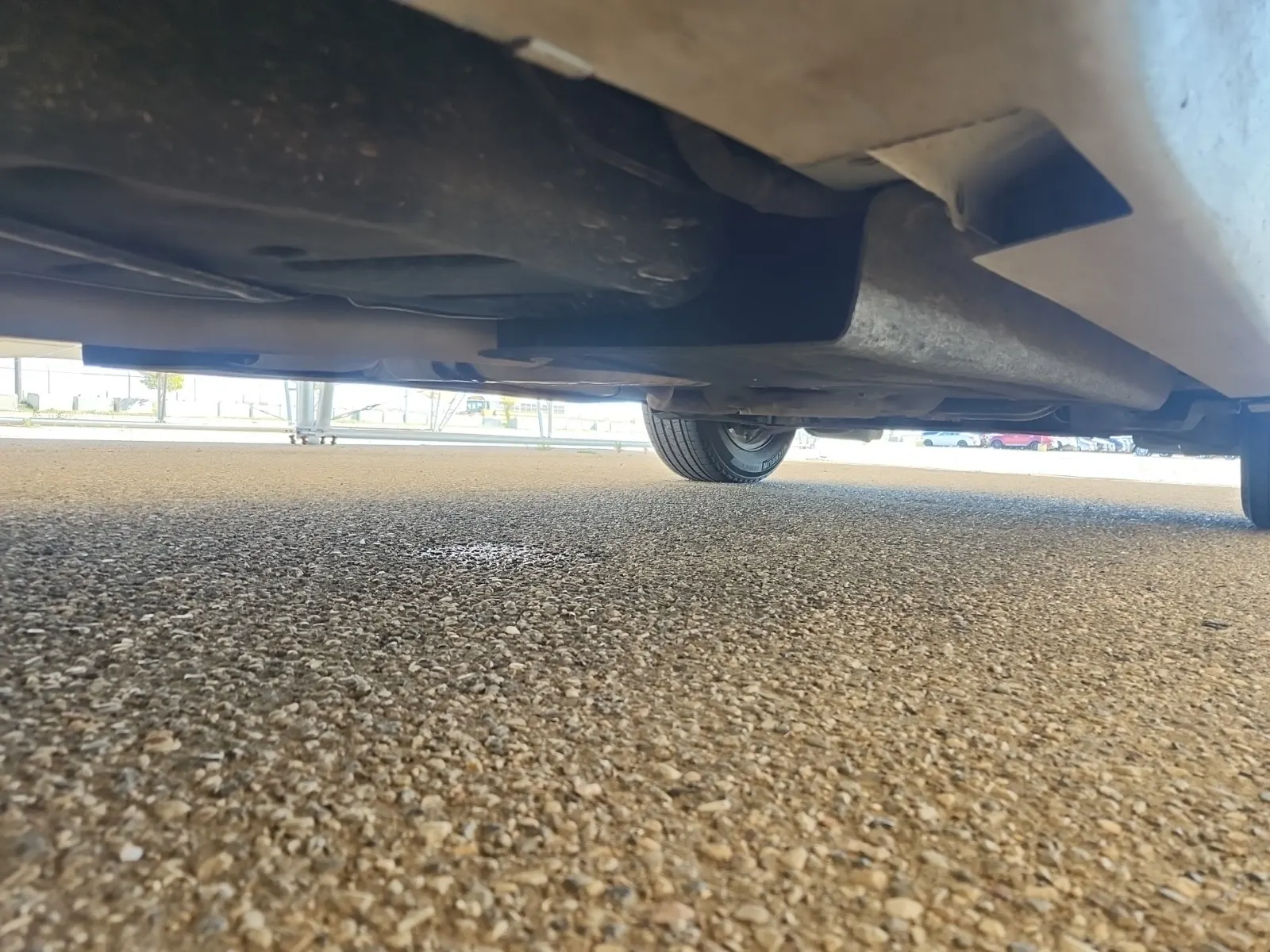 Undercarriage - Passenger Photo