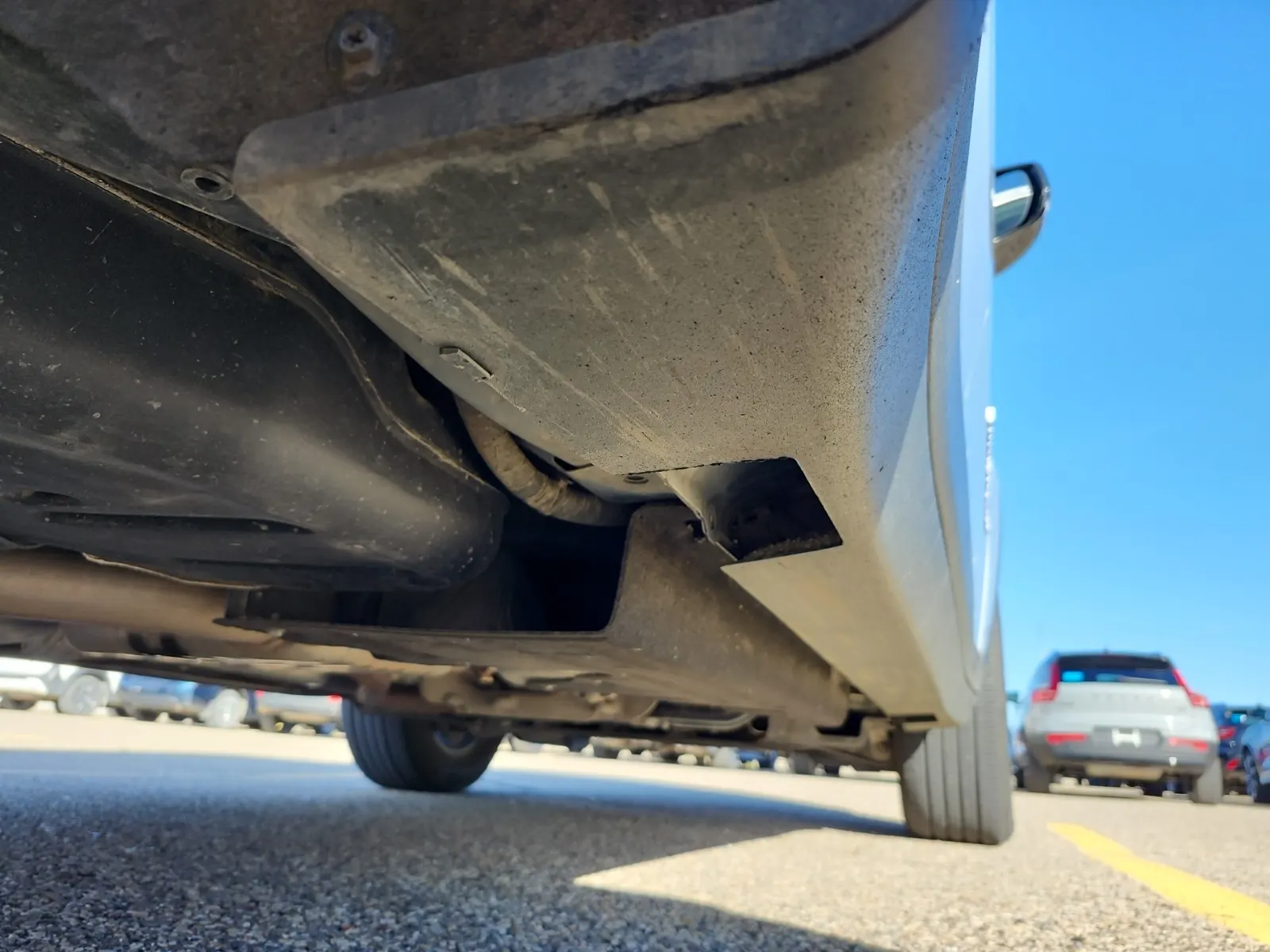 Undercarriage - Passenger Photo