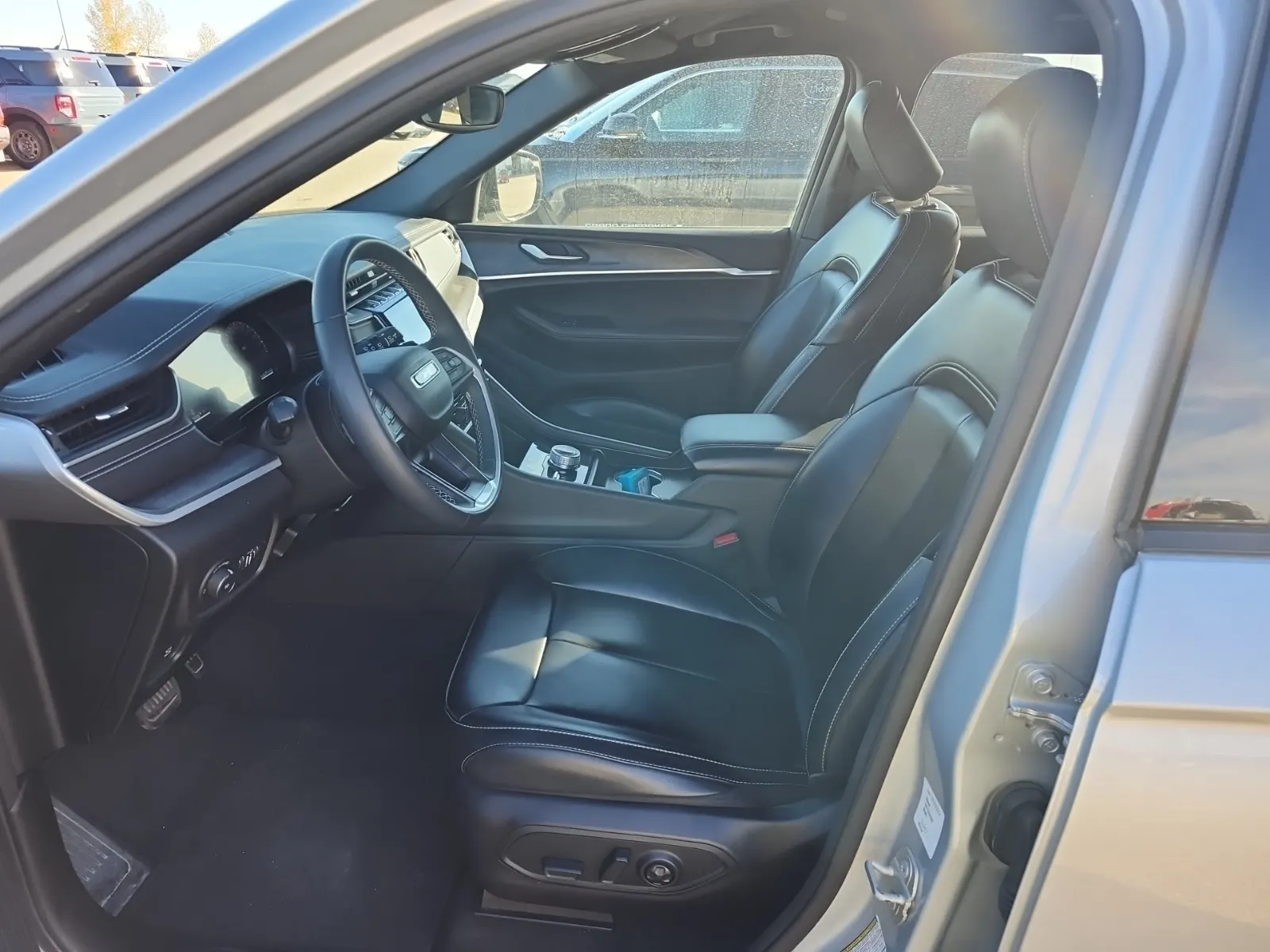 Front Interior Photo