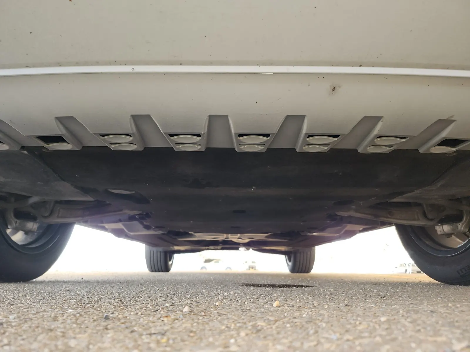 Undercarriage - Front Photo