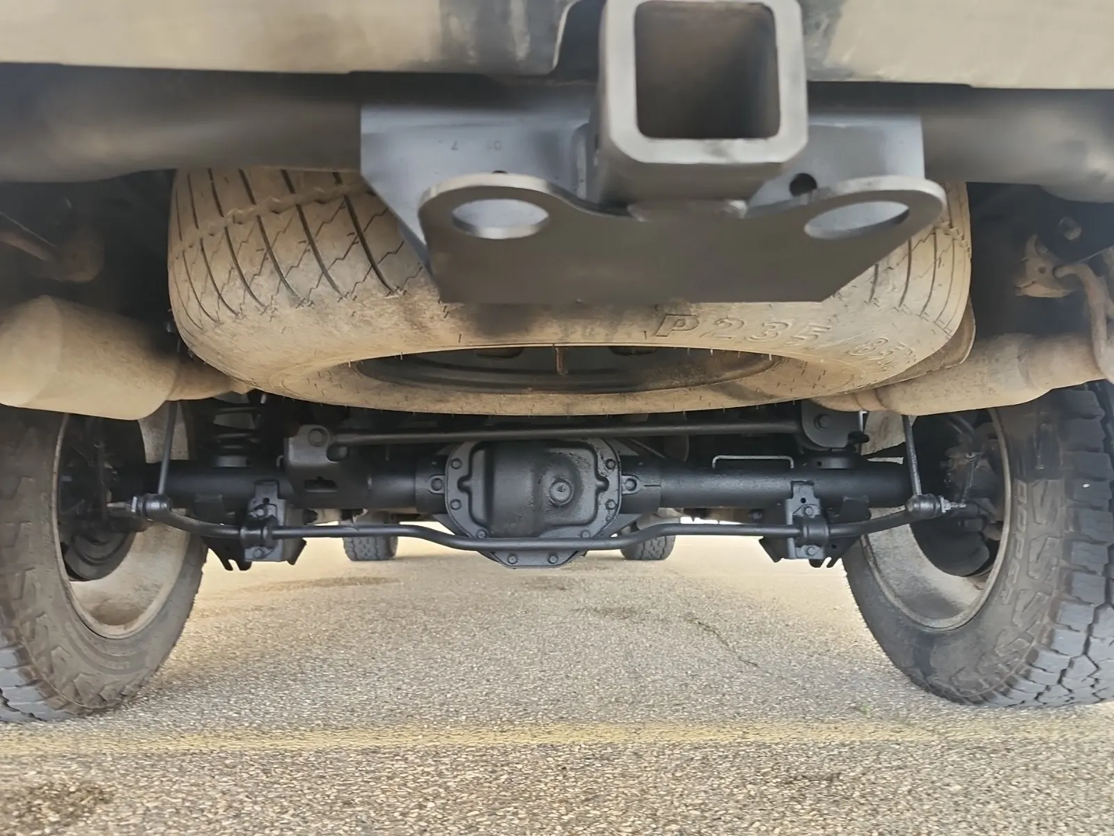 Undercarriage - Rear Photo