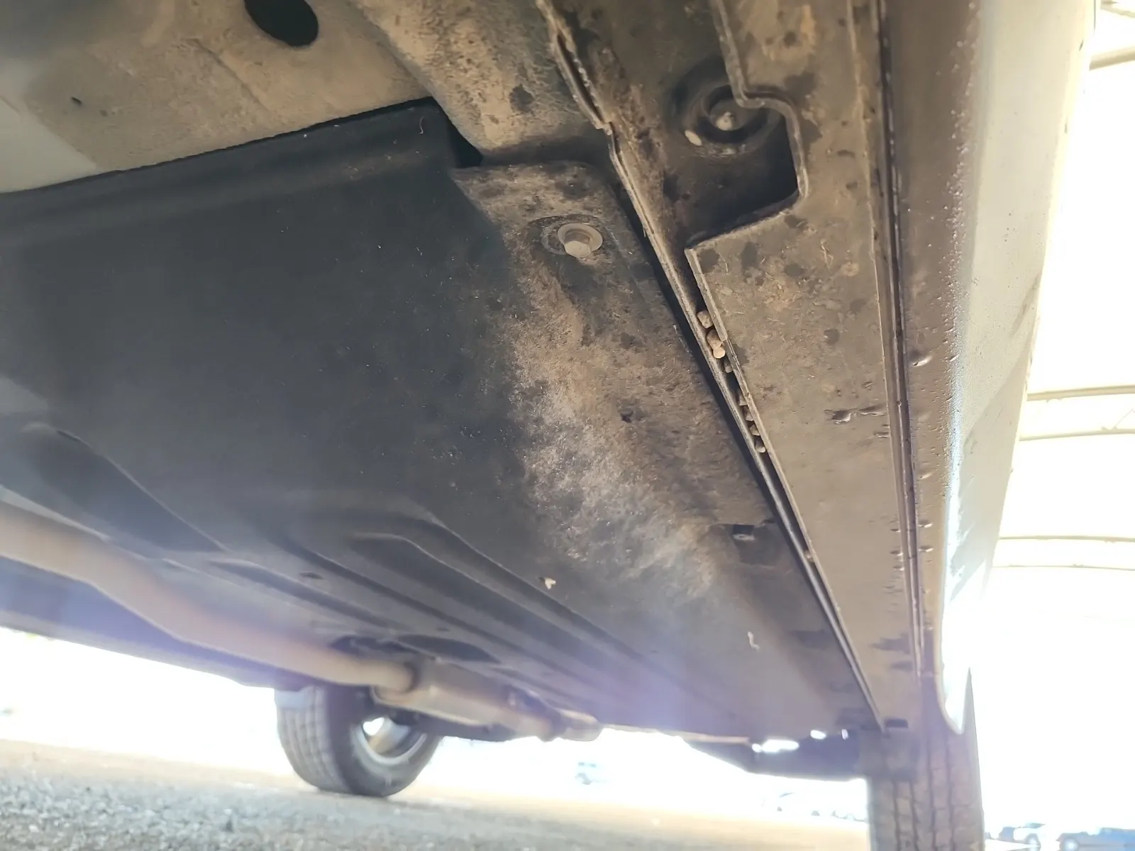 Undercarriage - Driver Photo