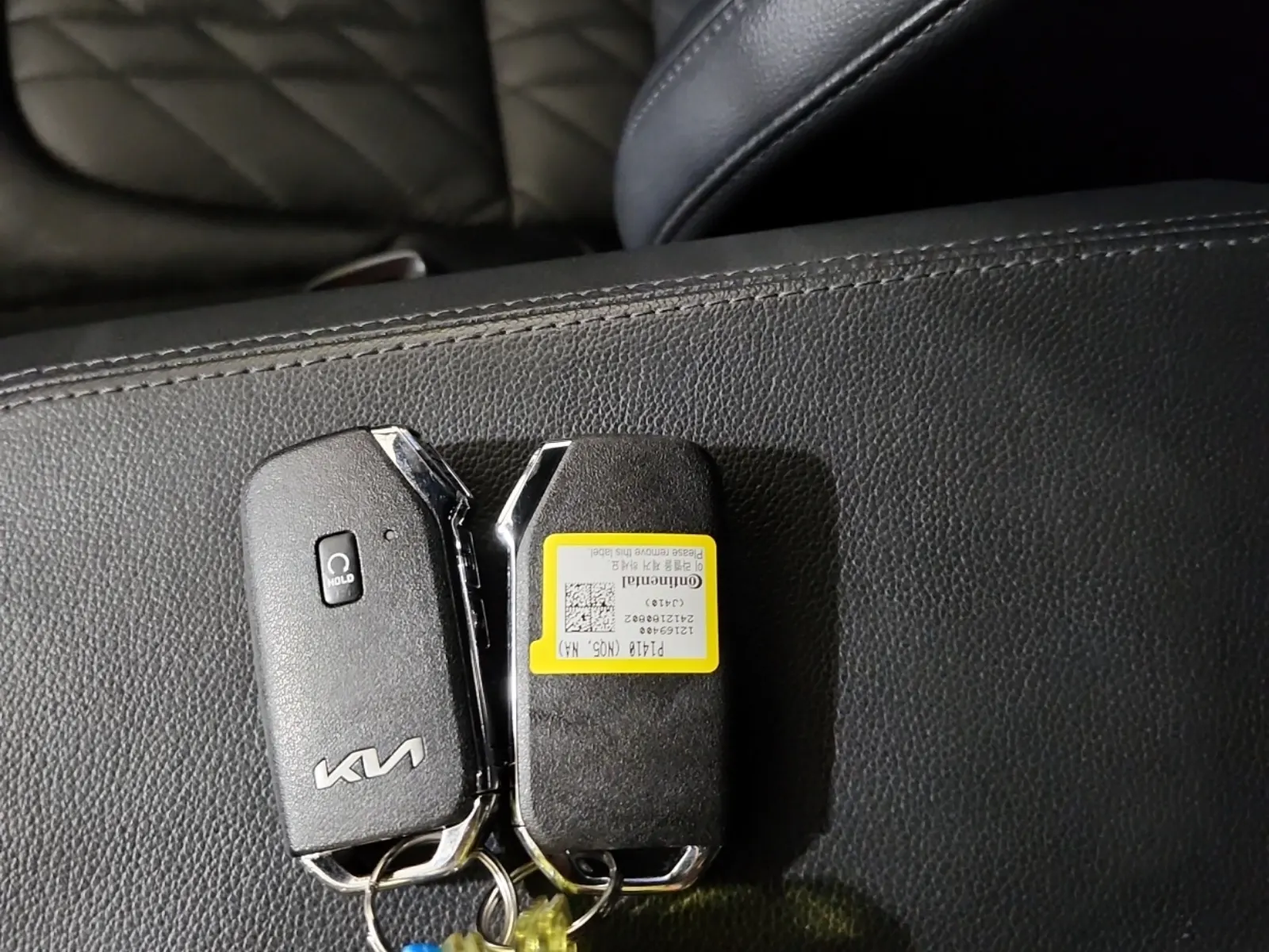 Keys/Fobs/Manual Photo