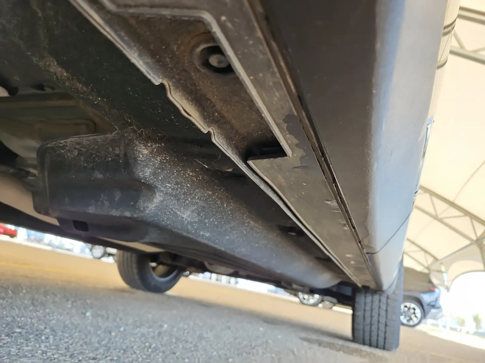 Undercarriage - Passenger Photo