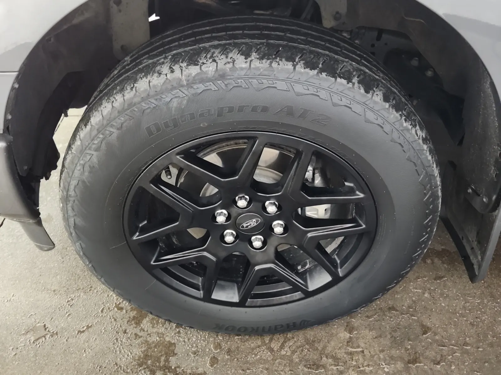 Front driver wheel/tire photo