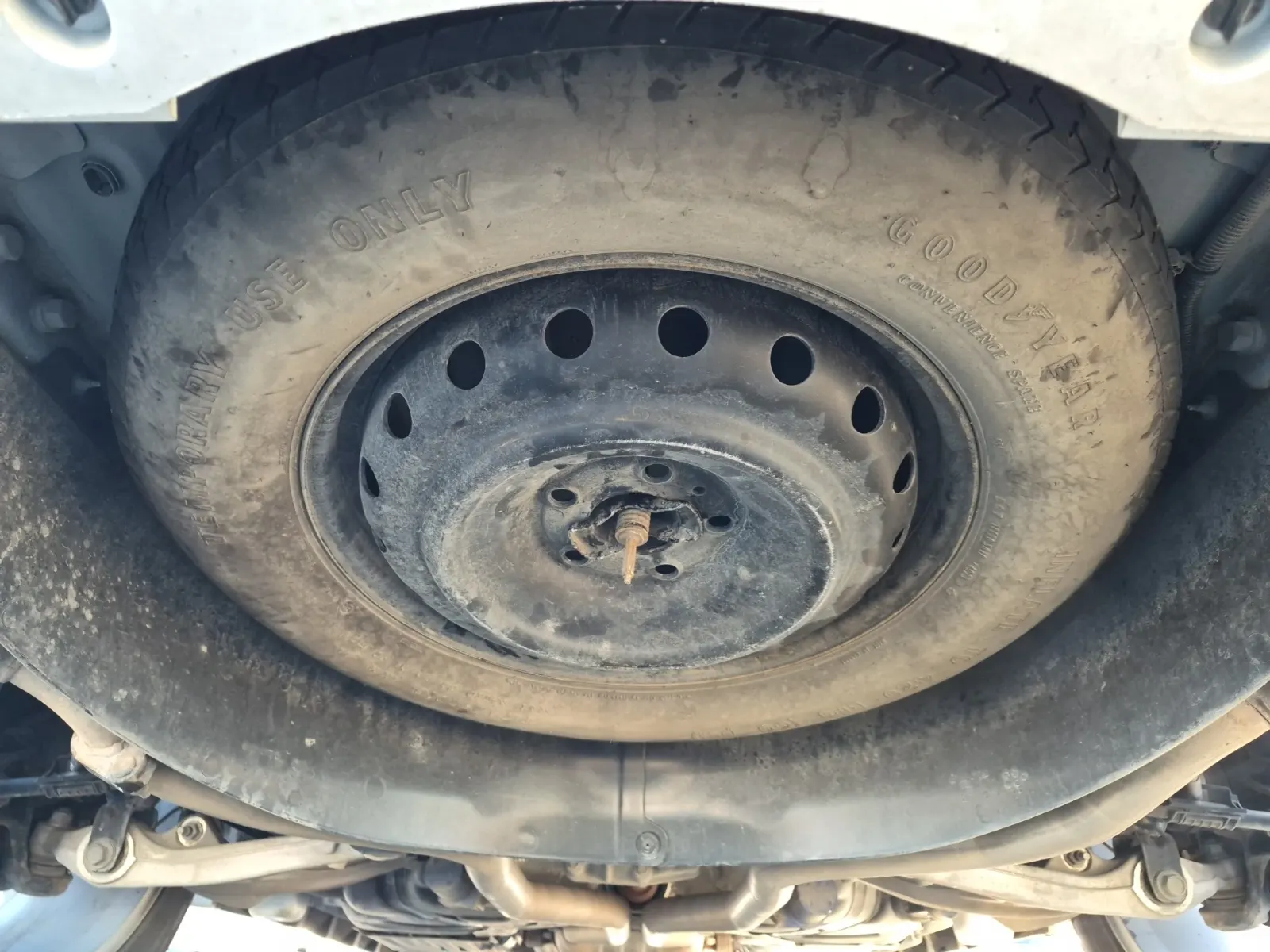 Spare Tire & Wheel Photo