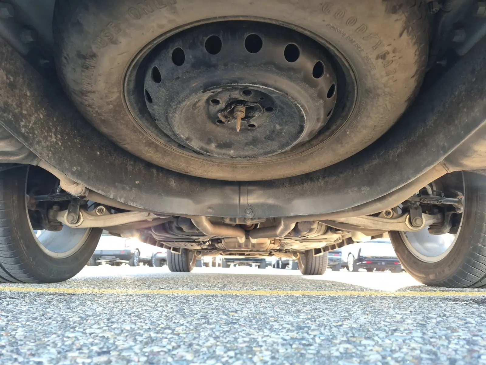 Undercarriage - Rear Photo