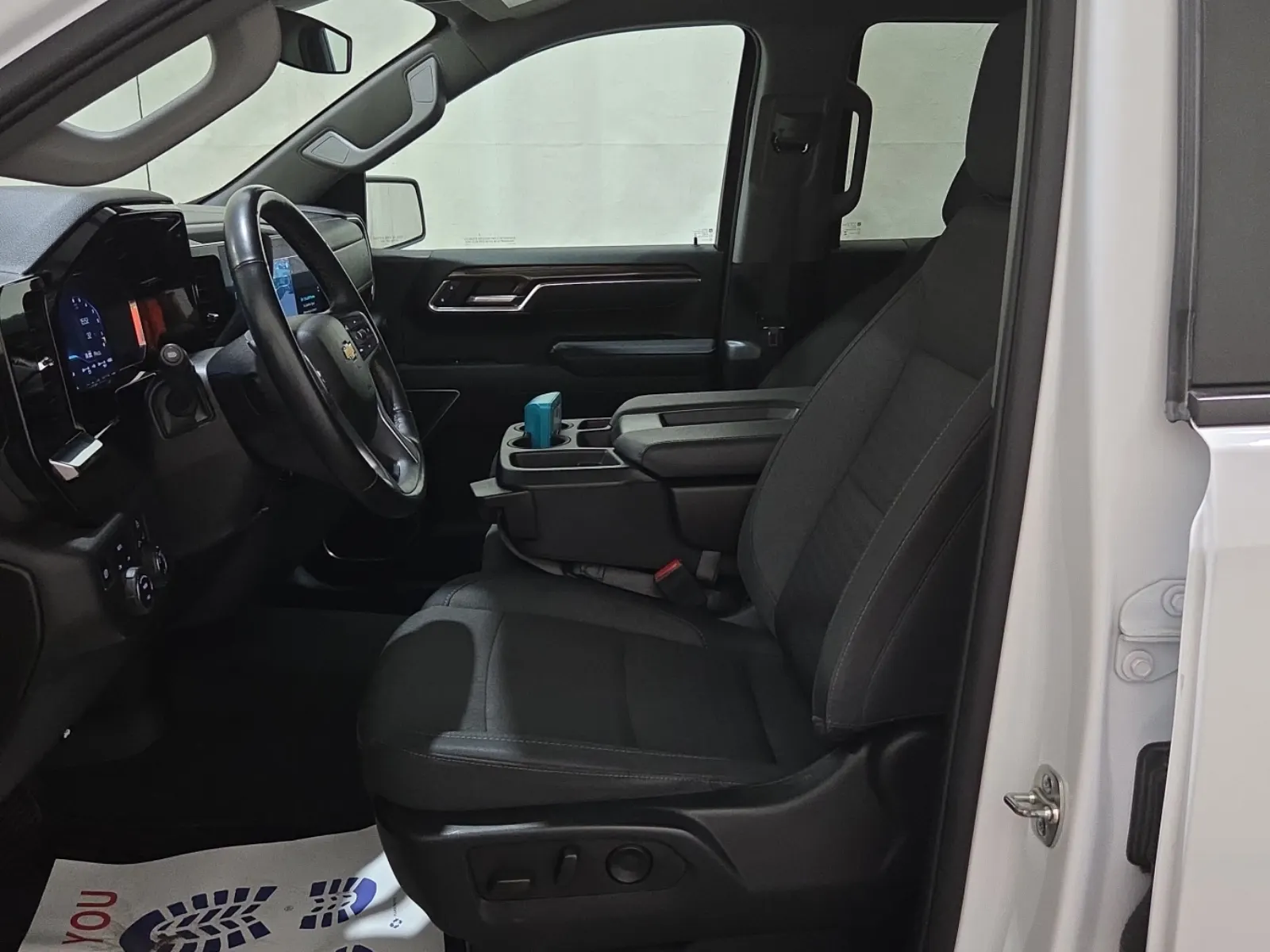 Front Interior Photo