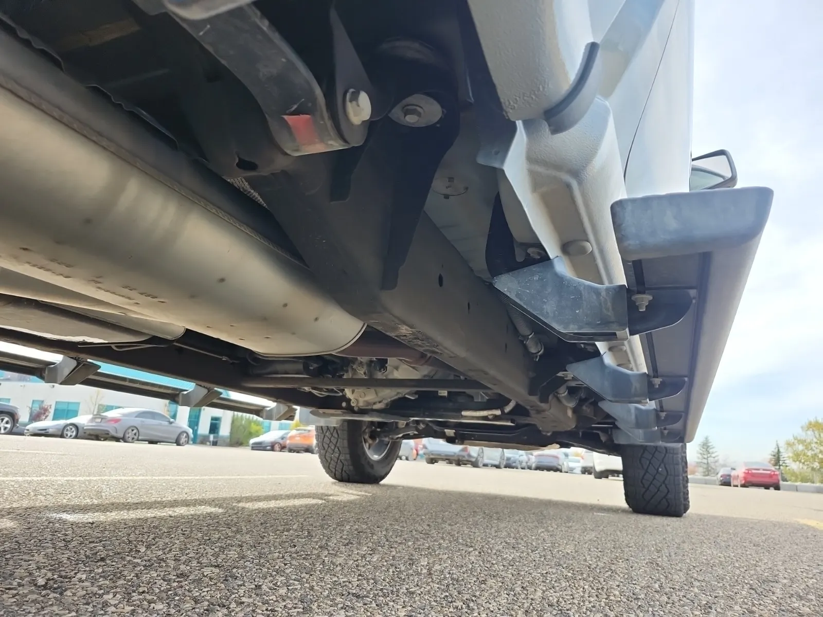 Undercarriage - Passenger Photo