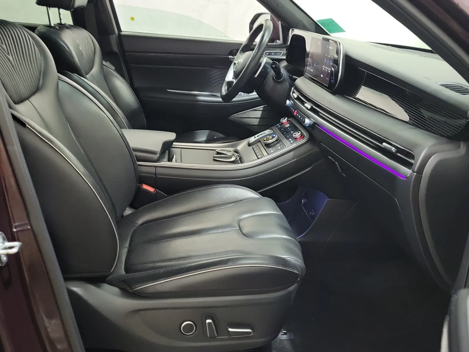 Right Side Interior Photo