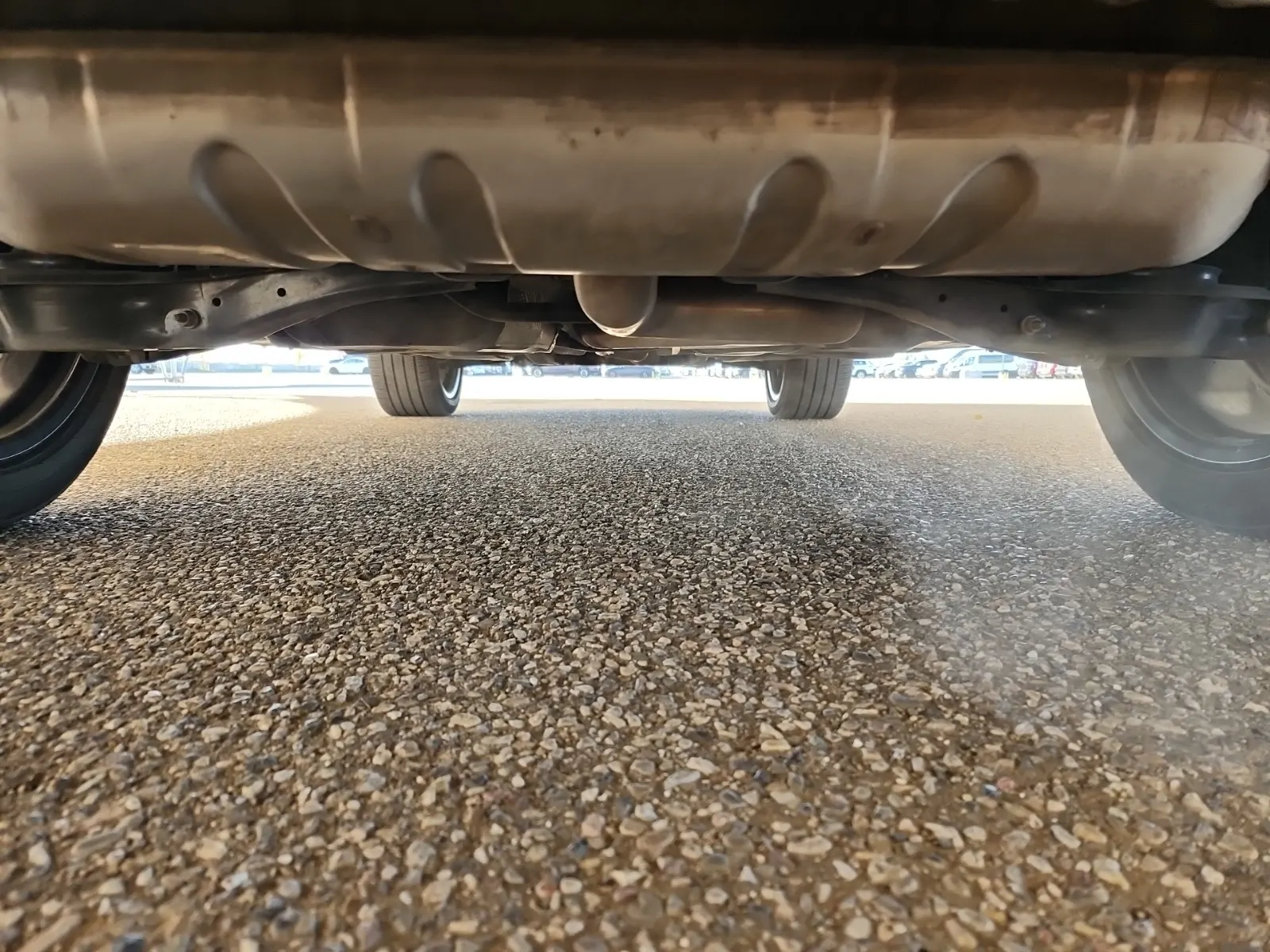 Undercarriage - Rear Photo