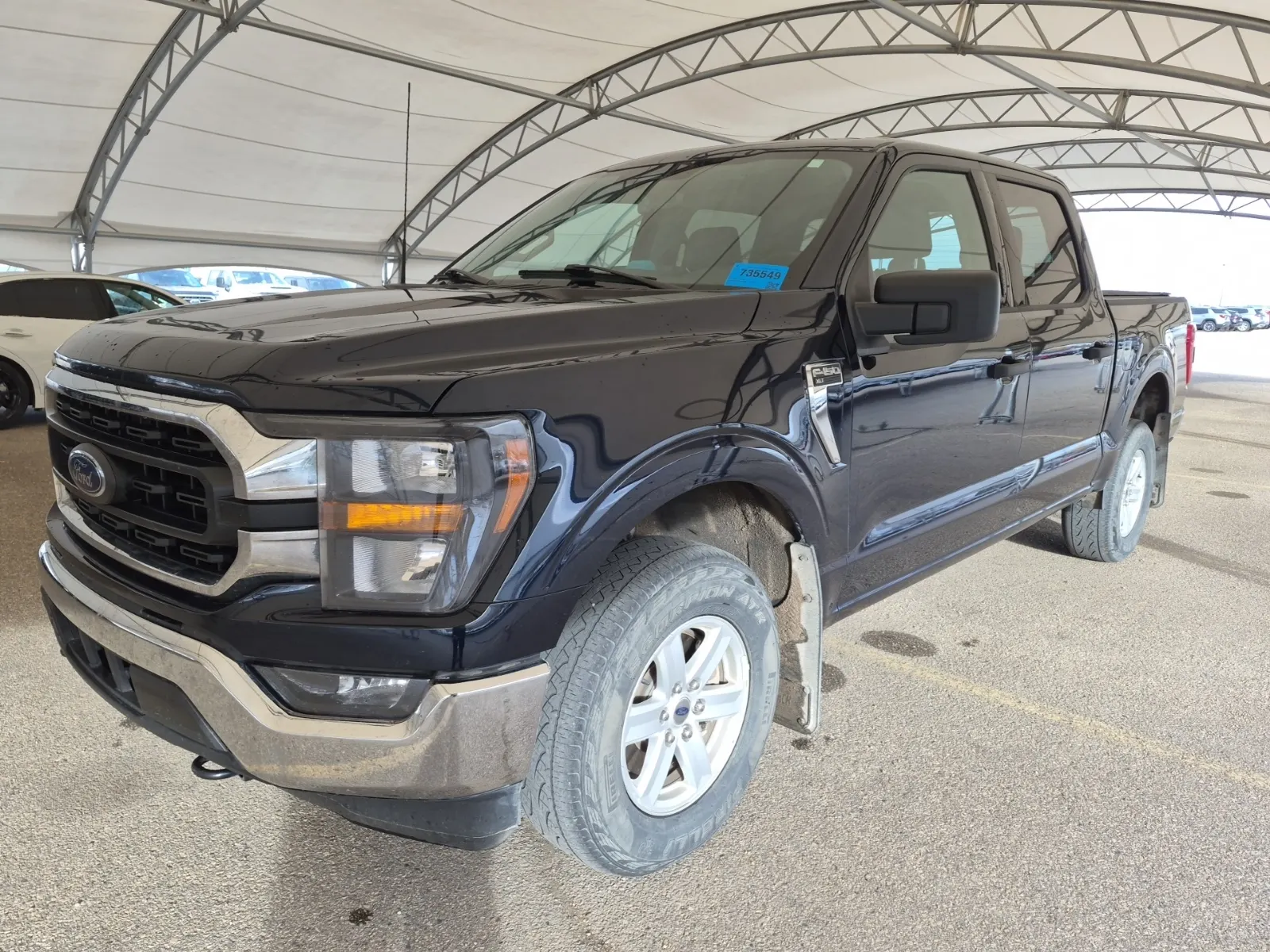 Front driver 3/4 photo