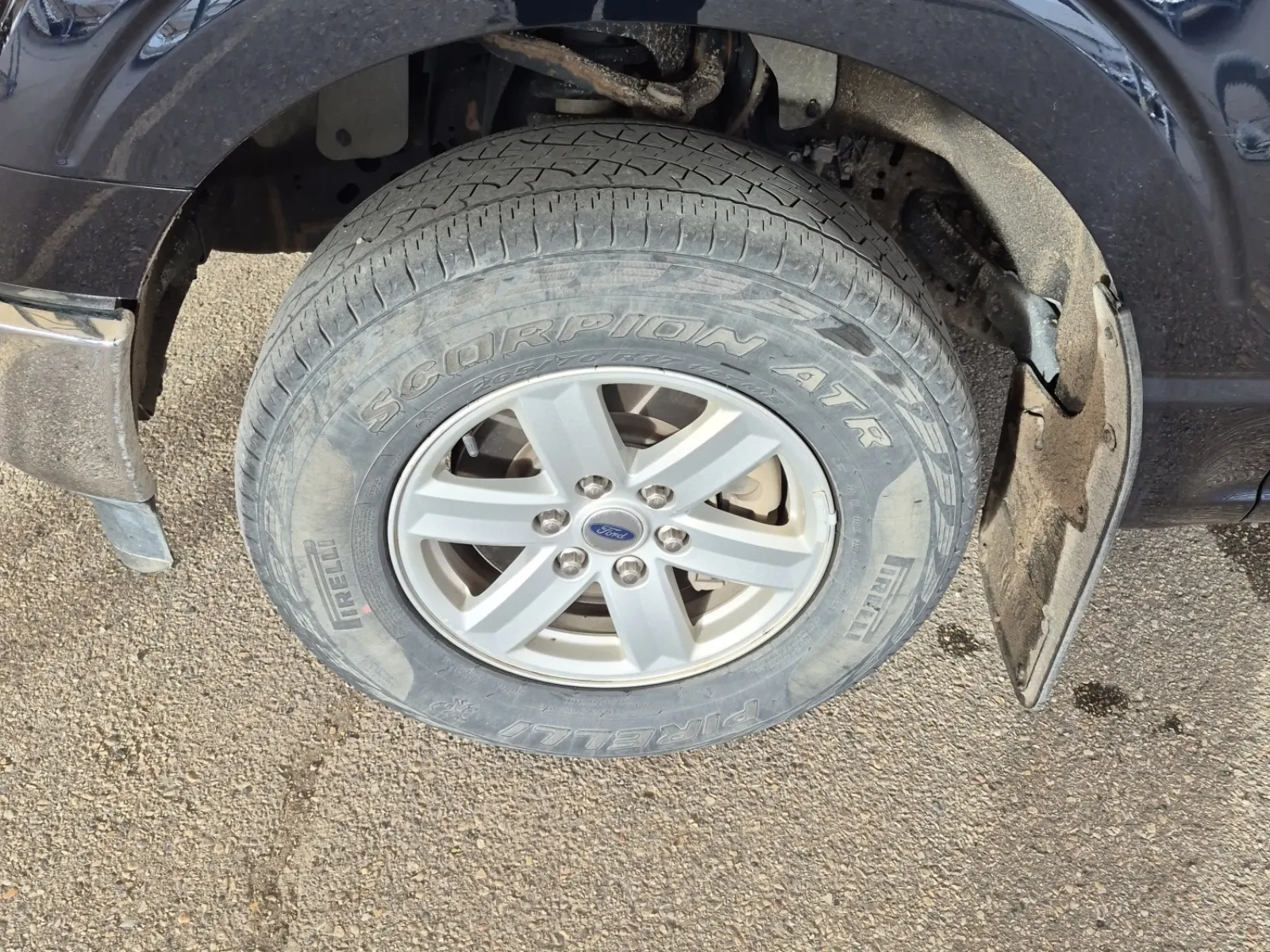 Front driver wheel/tire photo