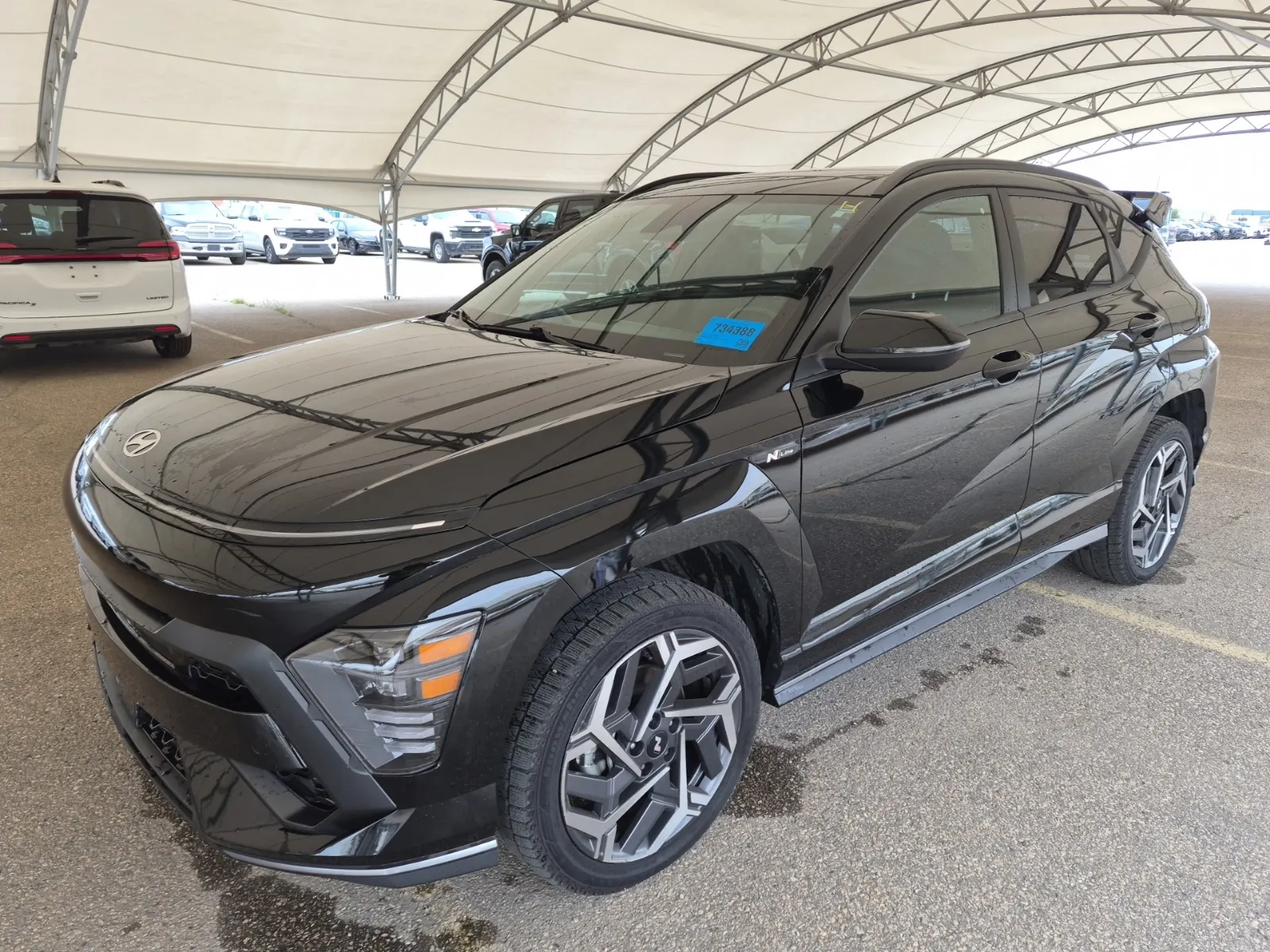 Front driver 3/4 photo