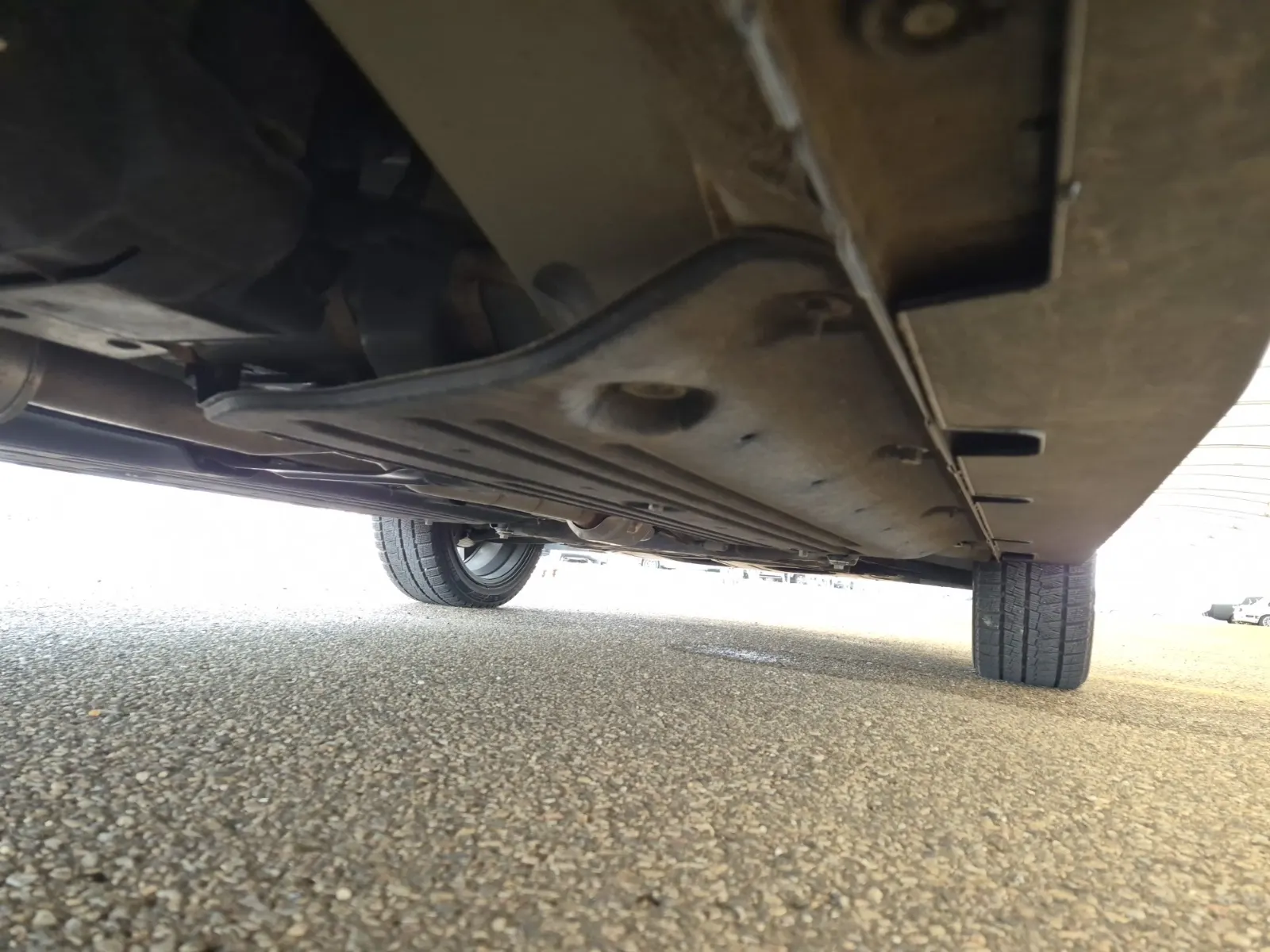 Undercarriage - Passenger Photo
