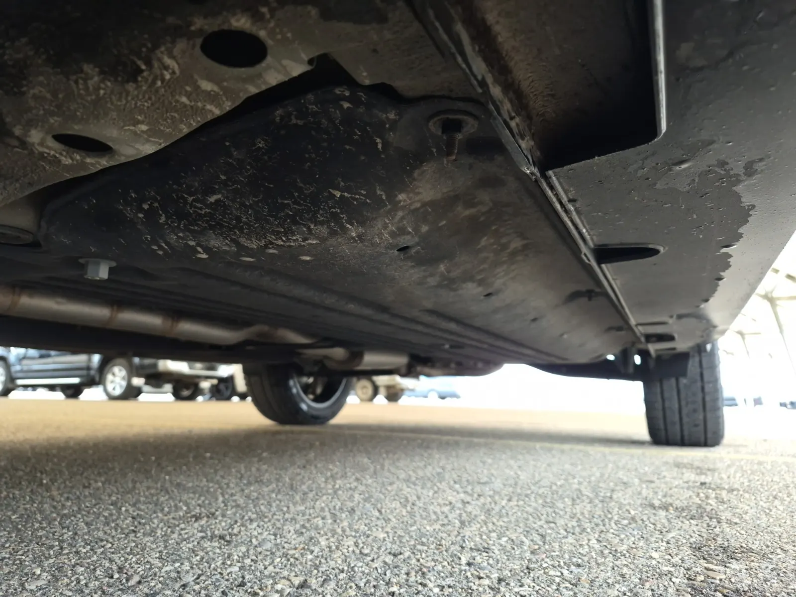 Undercarriage - Driver Photo