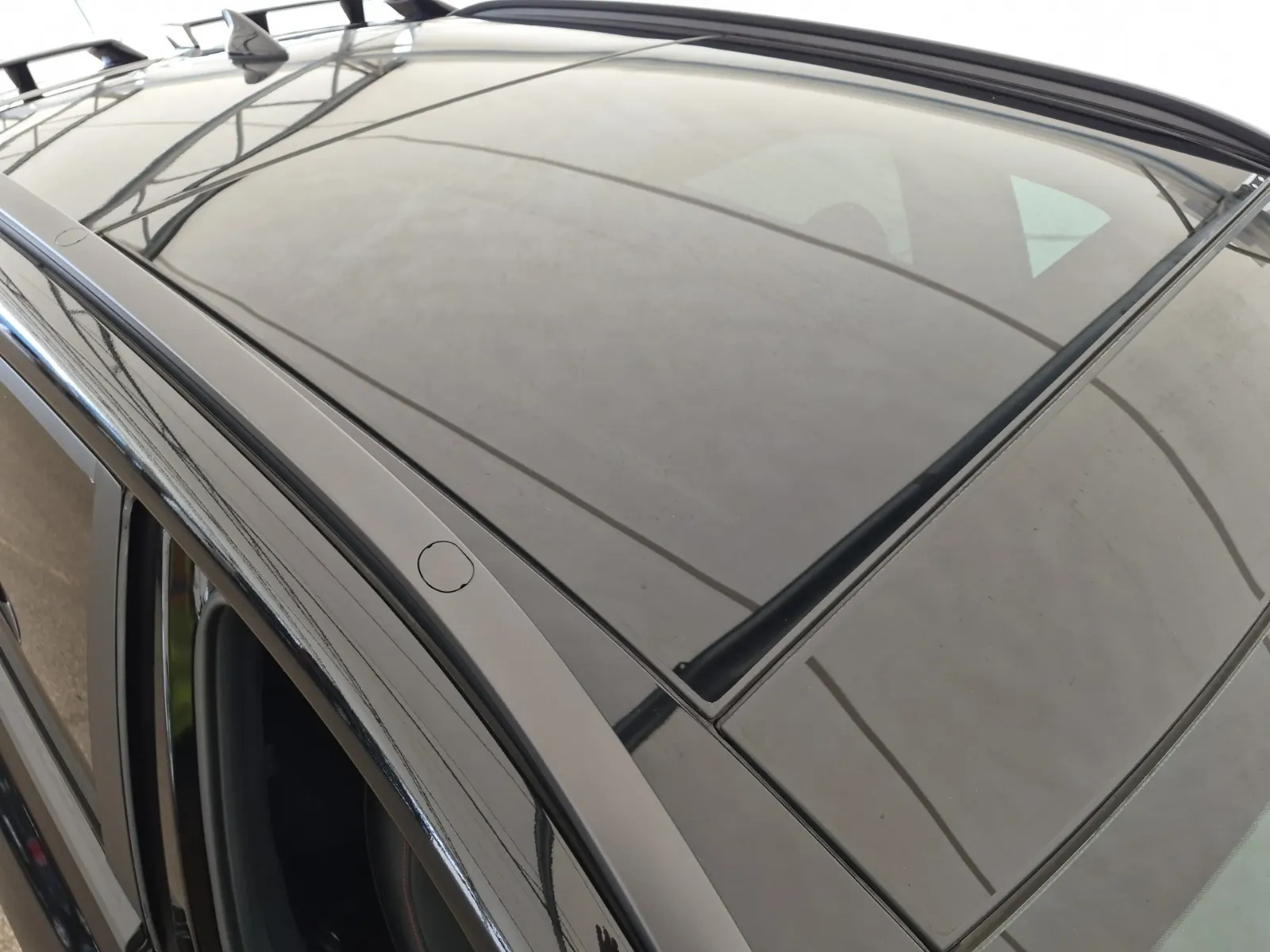 Exterior Roof Photo