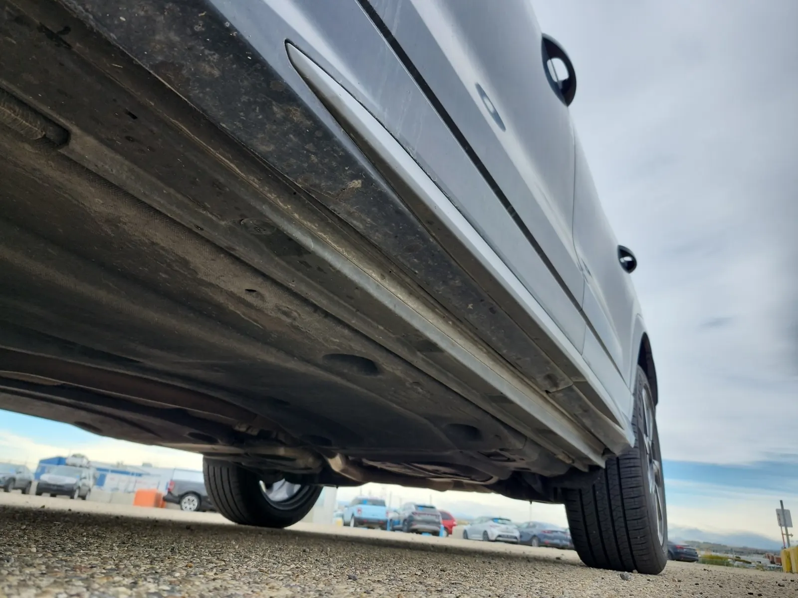 Undercarriage - Driver Photo