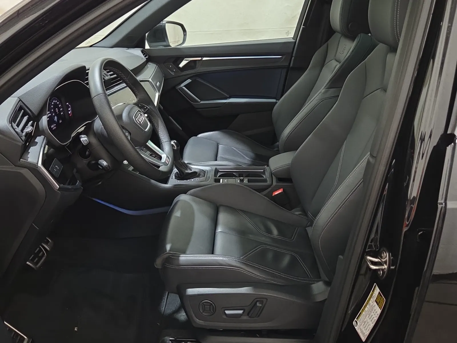 Front Interior Photo