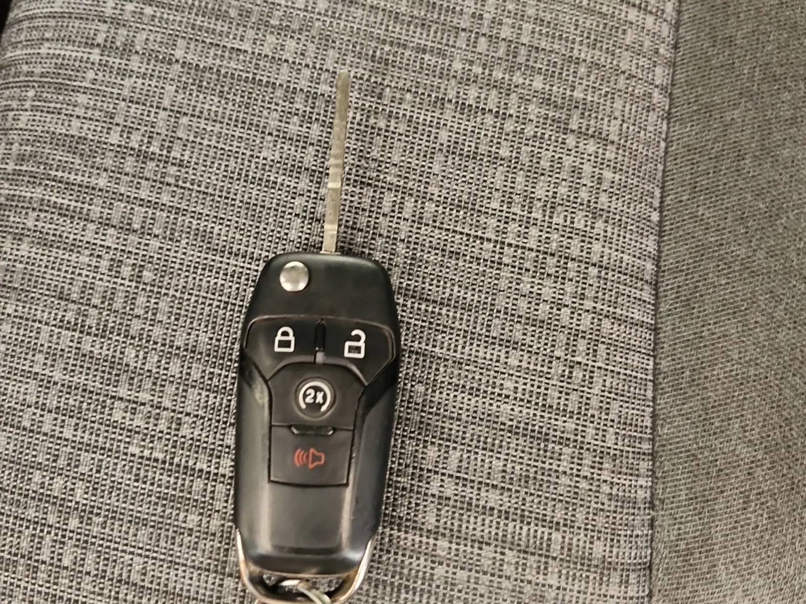 Keys/Fobs/Manual Photo