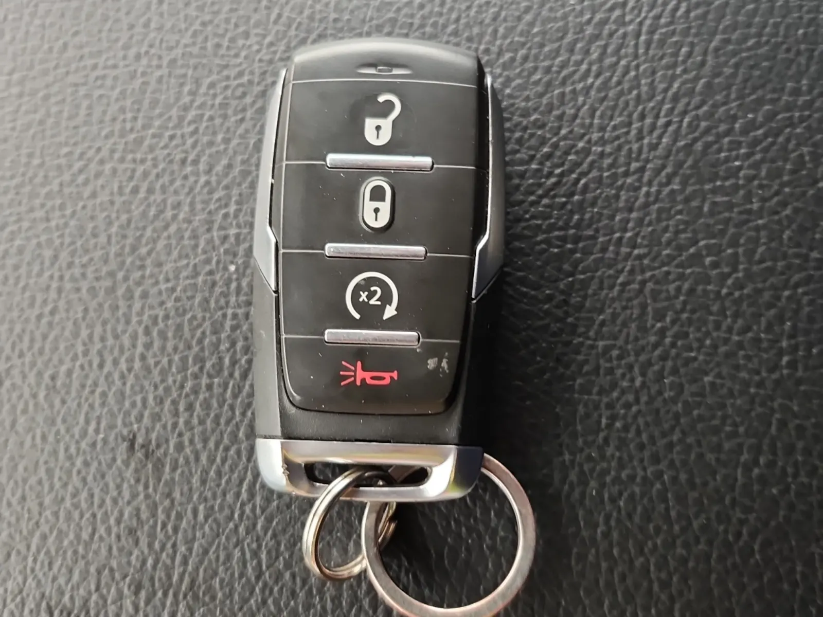Keys/Fobs/Manual Photo