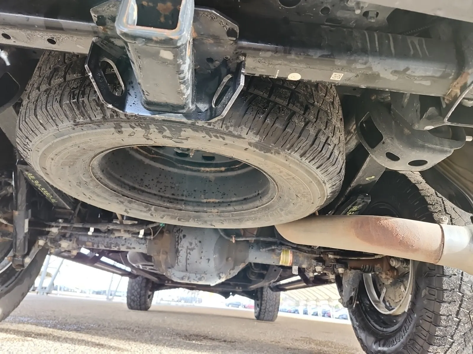 Undercarriage - Rear Photo