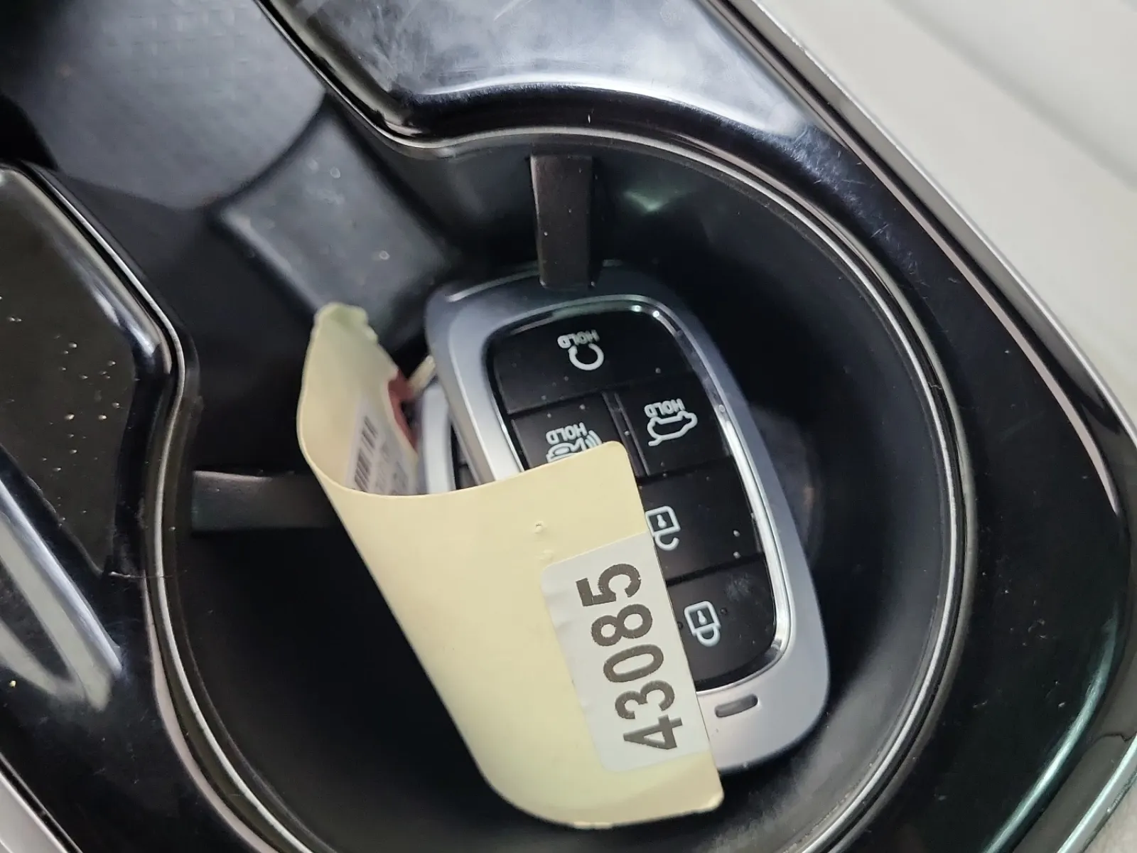 Keys/Fobs/Manual Photo
