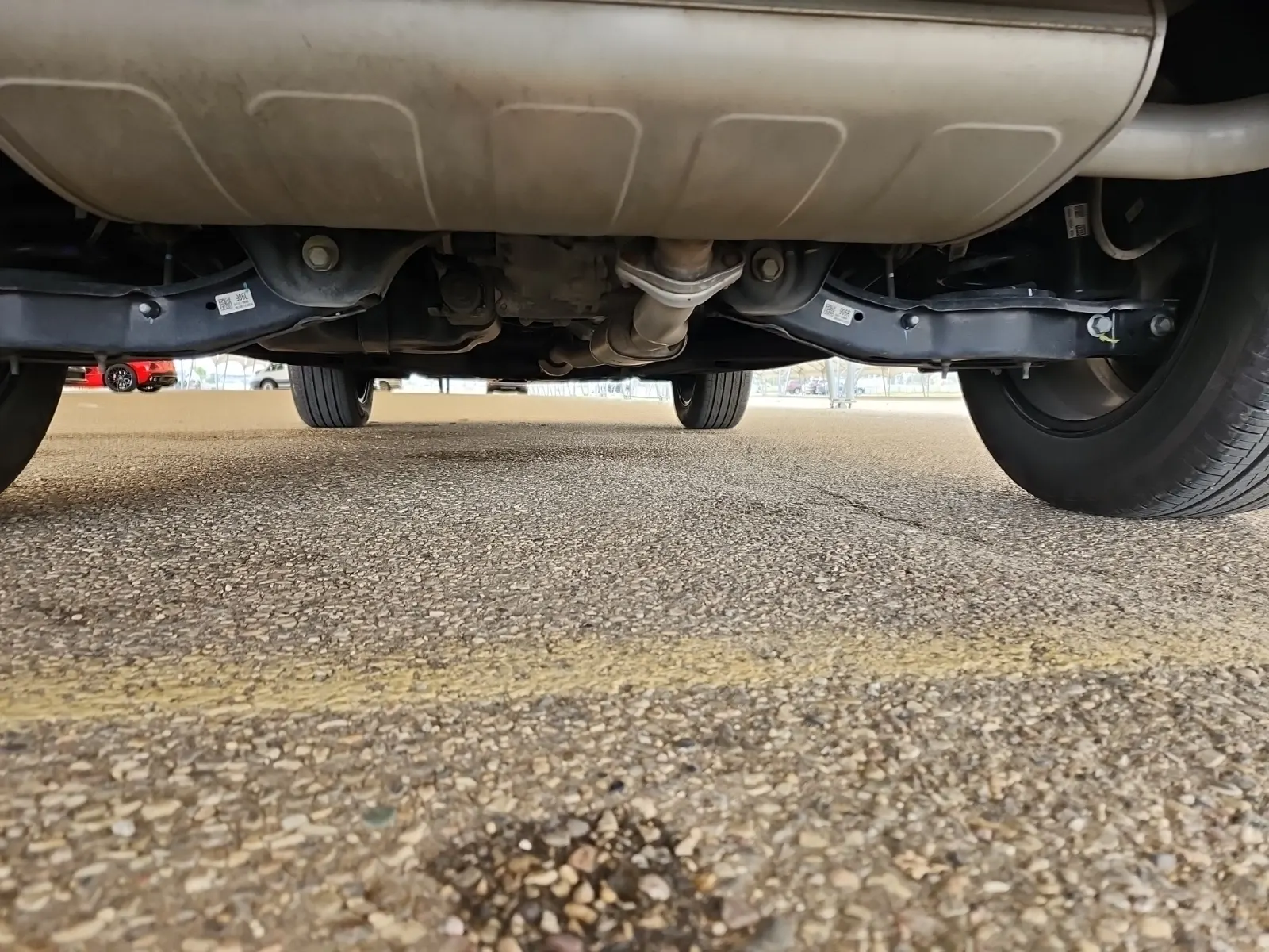 Undercarriage - Rear Photo