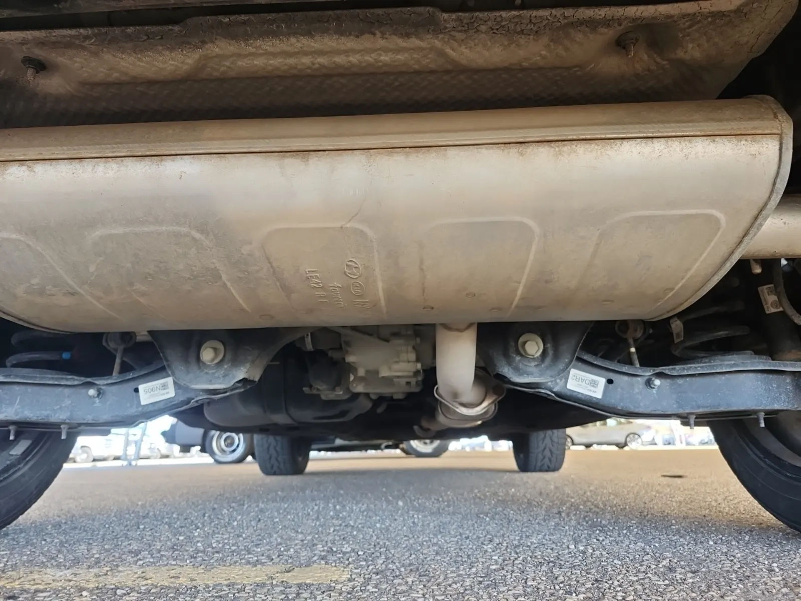 Undercarriage - Rear Photo