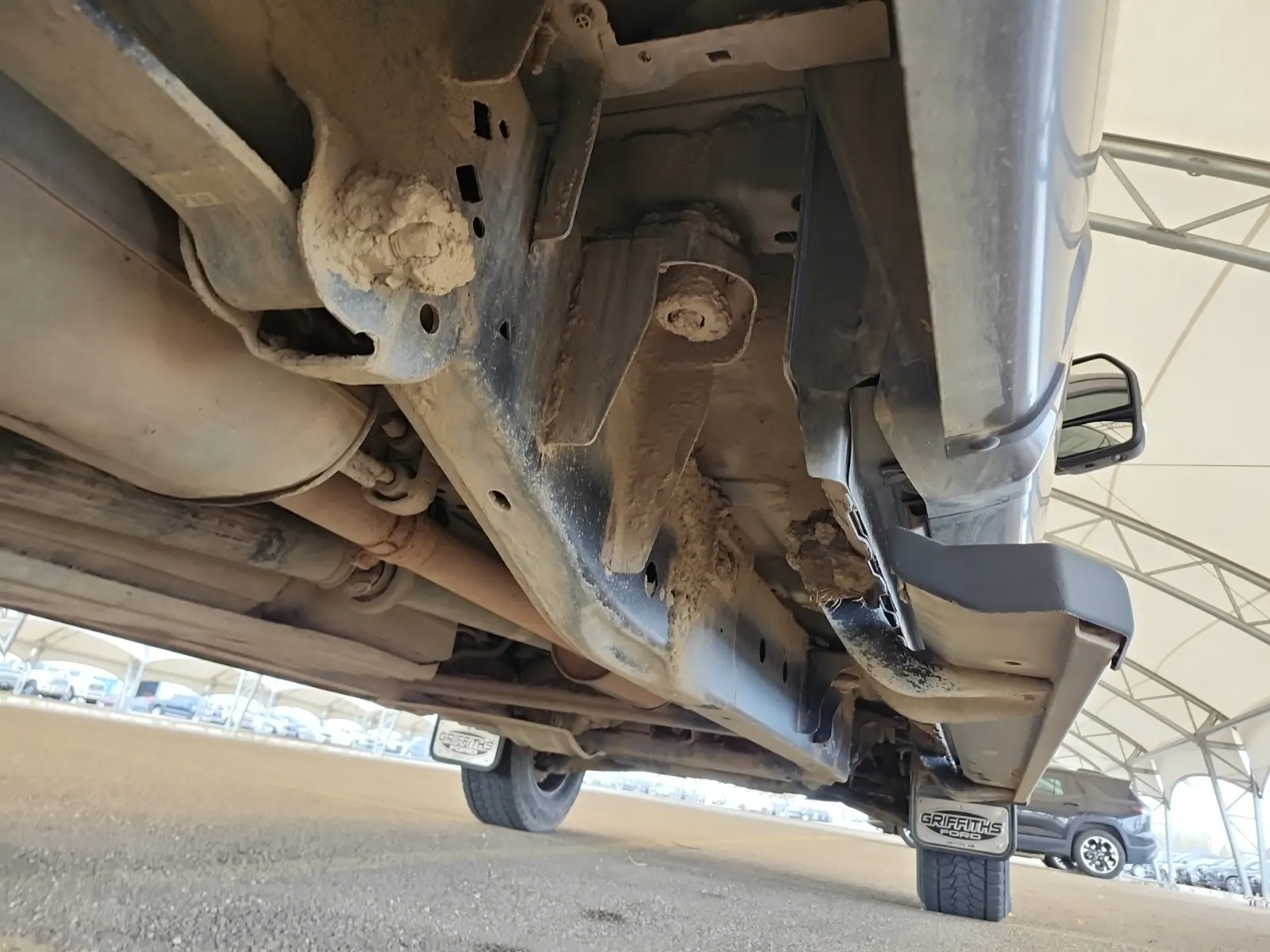 Undercarriage - Passenger Photo