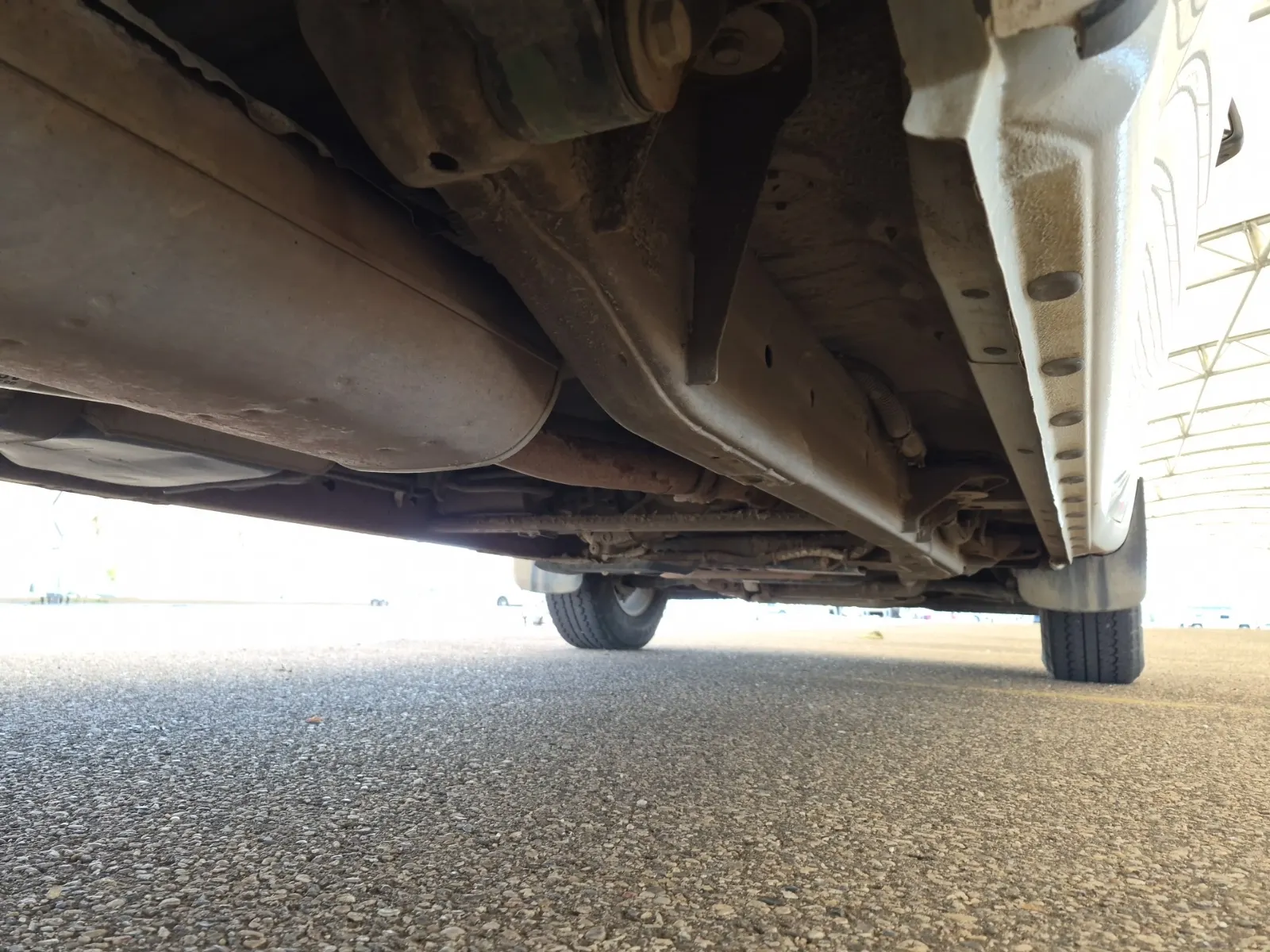 Undercarriage - Passenger Photo