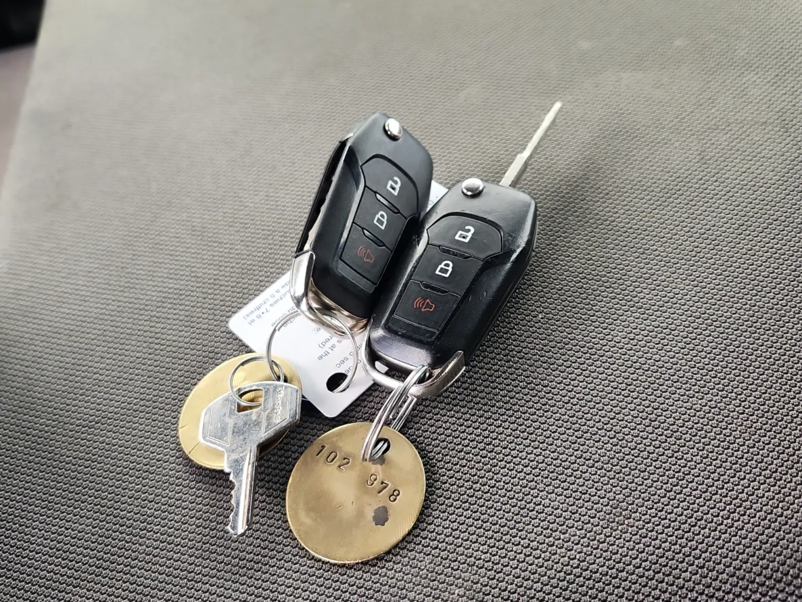 Keys/Fobs/Manual Photo