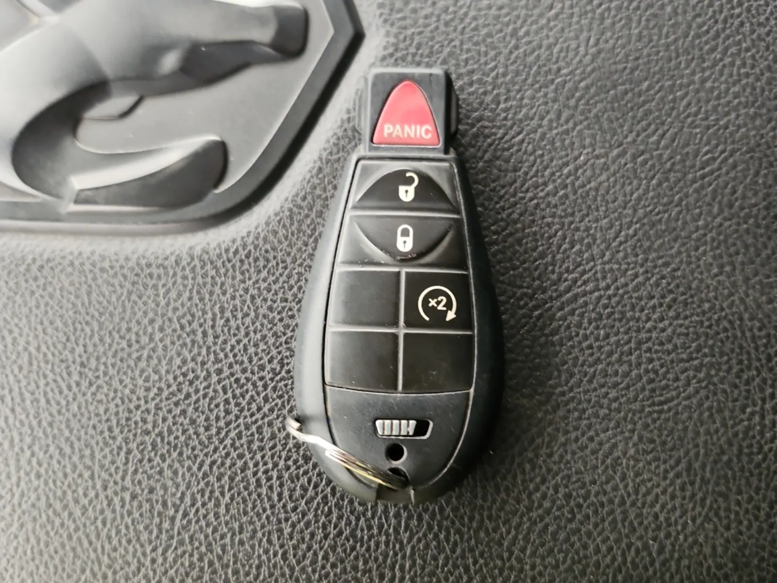 Keys/Fobs/Manual Photo