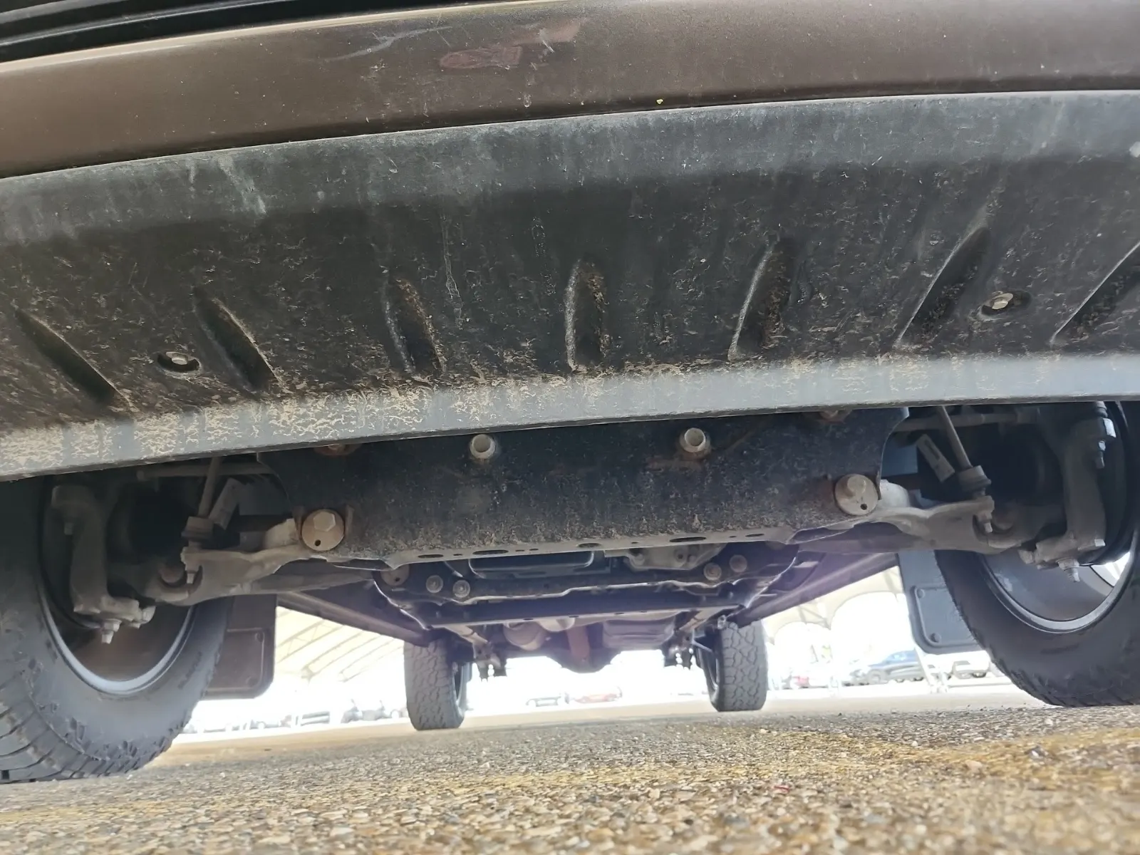 Undercarriage - Front Photo