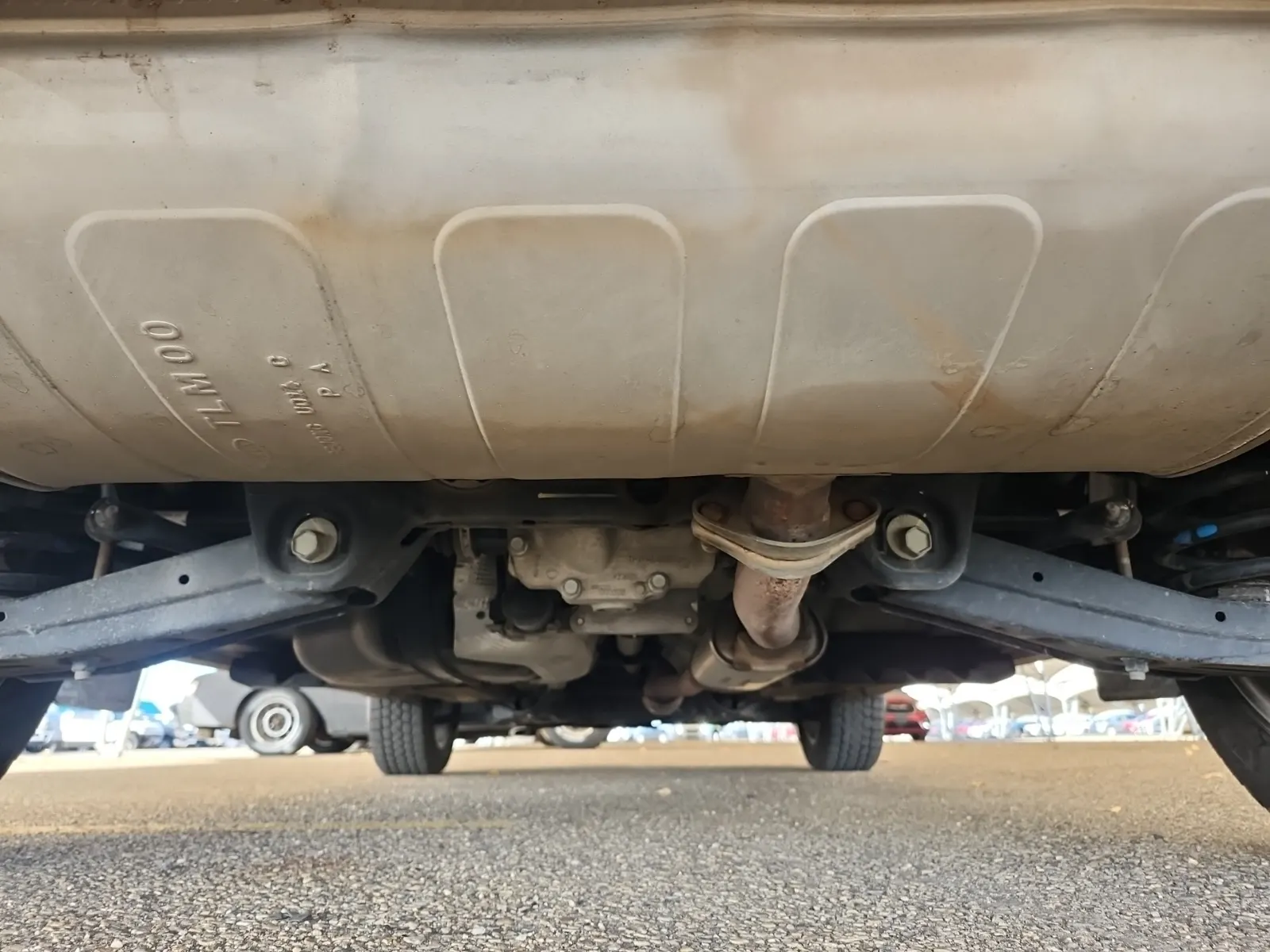 Undercarriage - Rear Photo