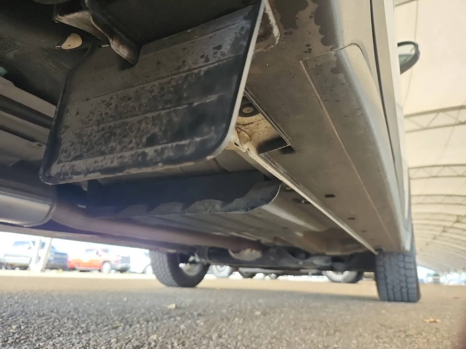 Undercarriage - Passenger Photo