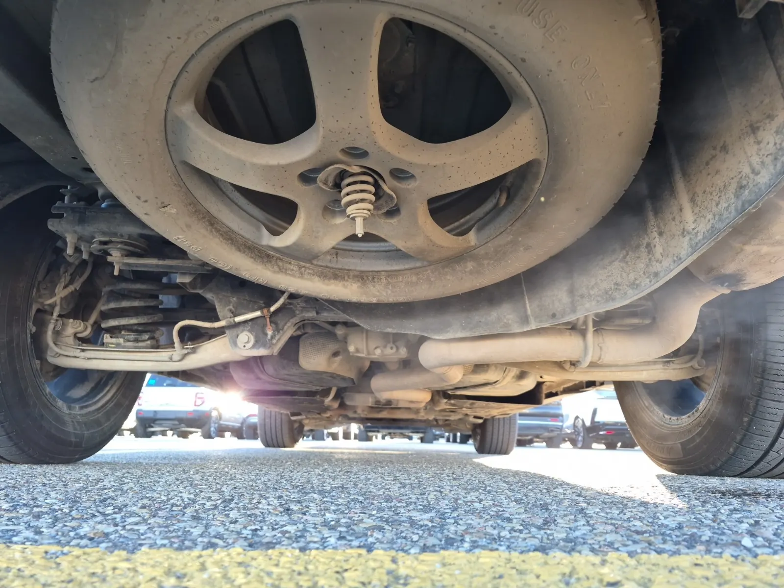 Undercarriage - Rear Photo