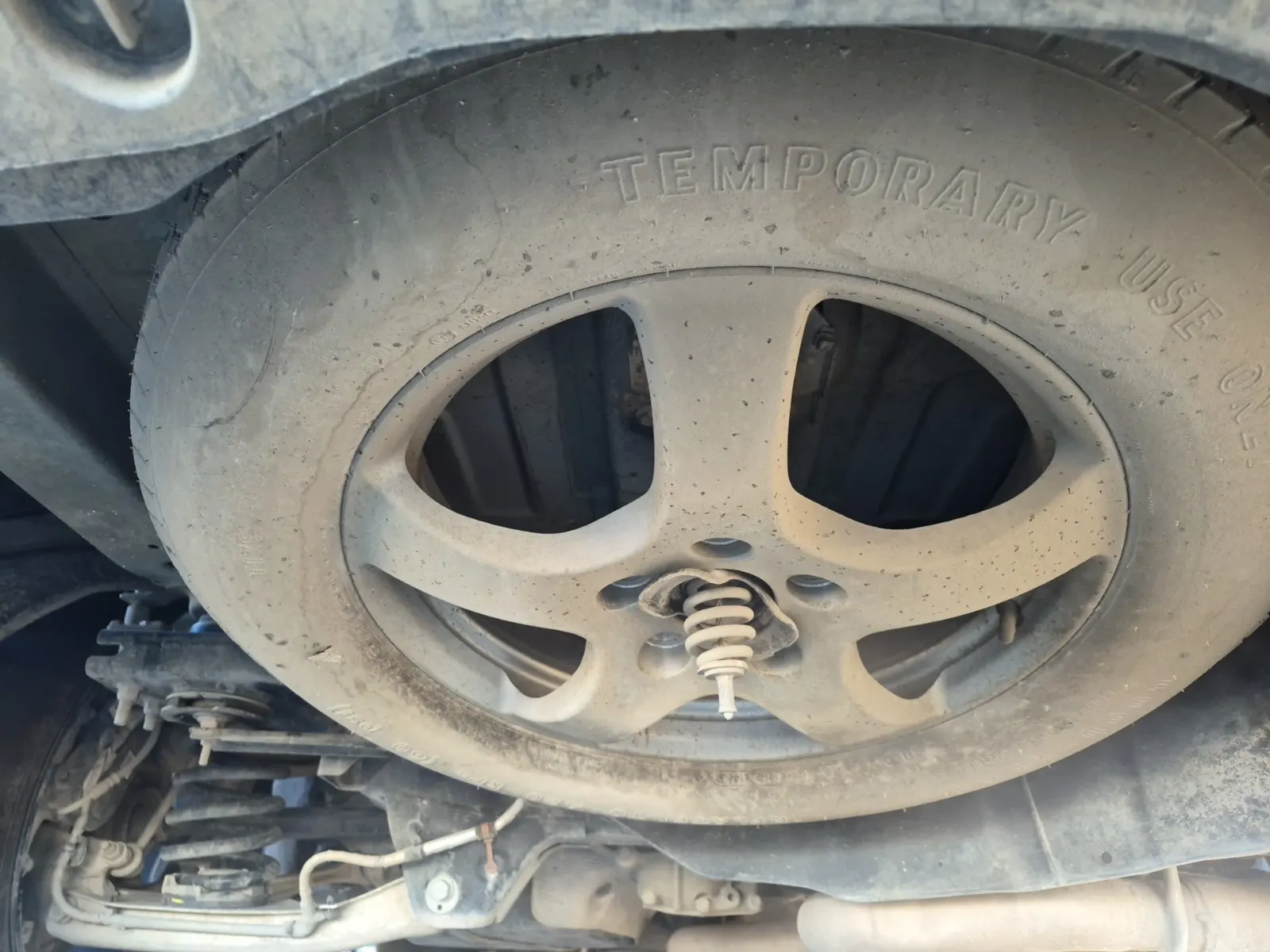 Spare Tire & Wheel Photo
